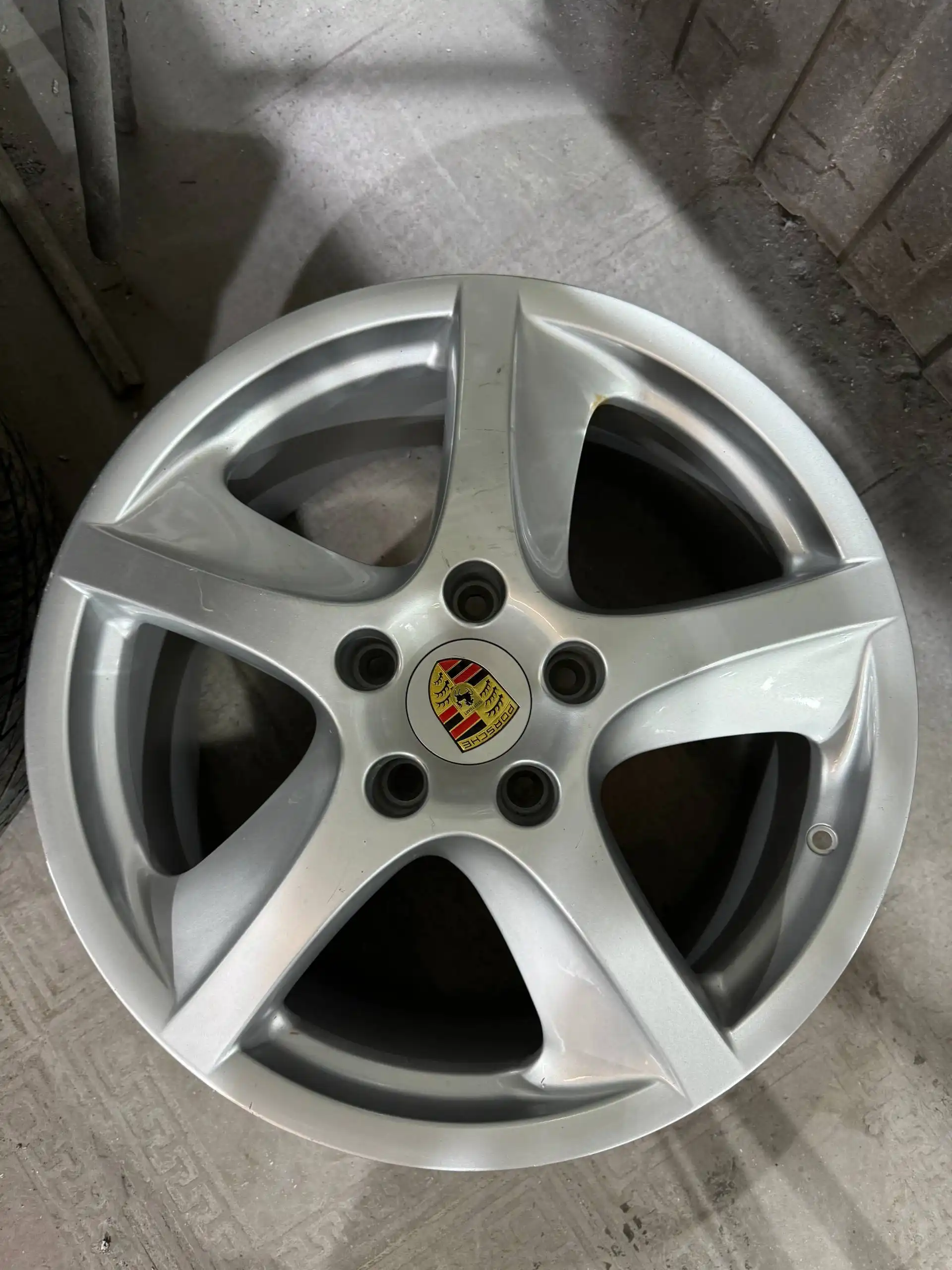 Продам литой диск 18R в Твери