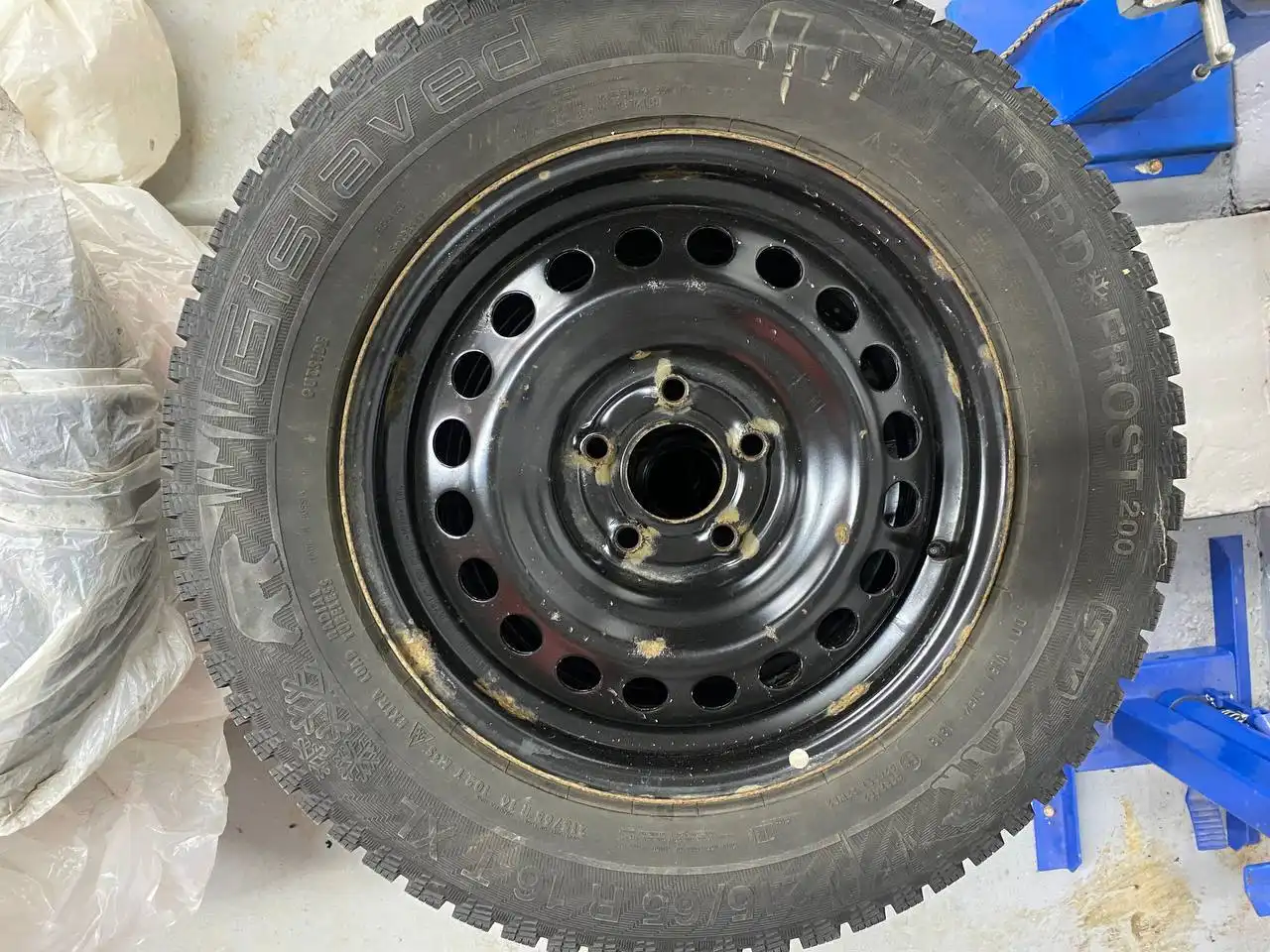 Резина R15 215/65 с пробегом 2000 км