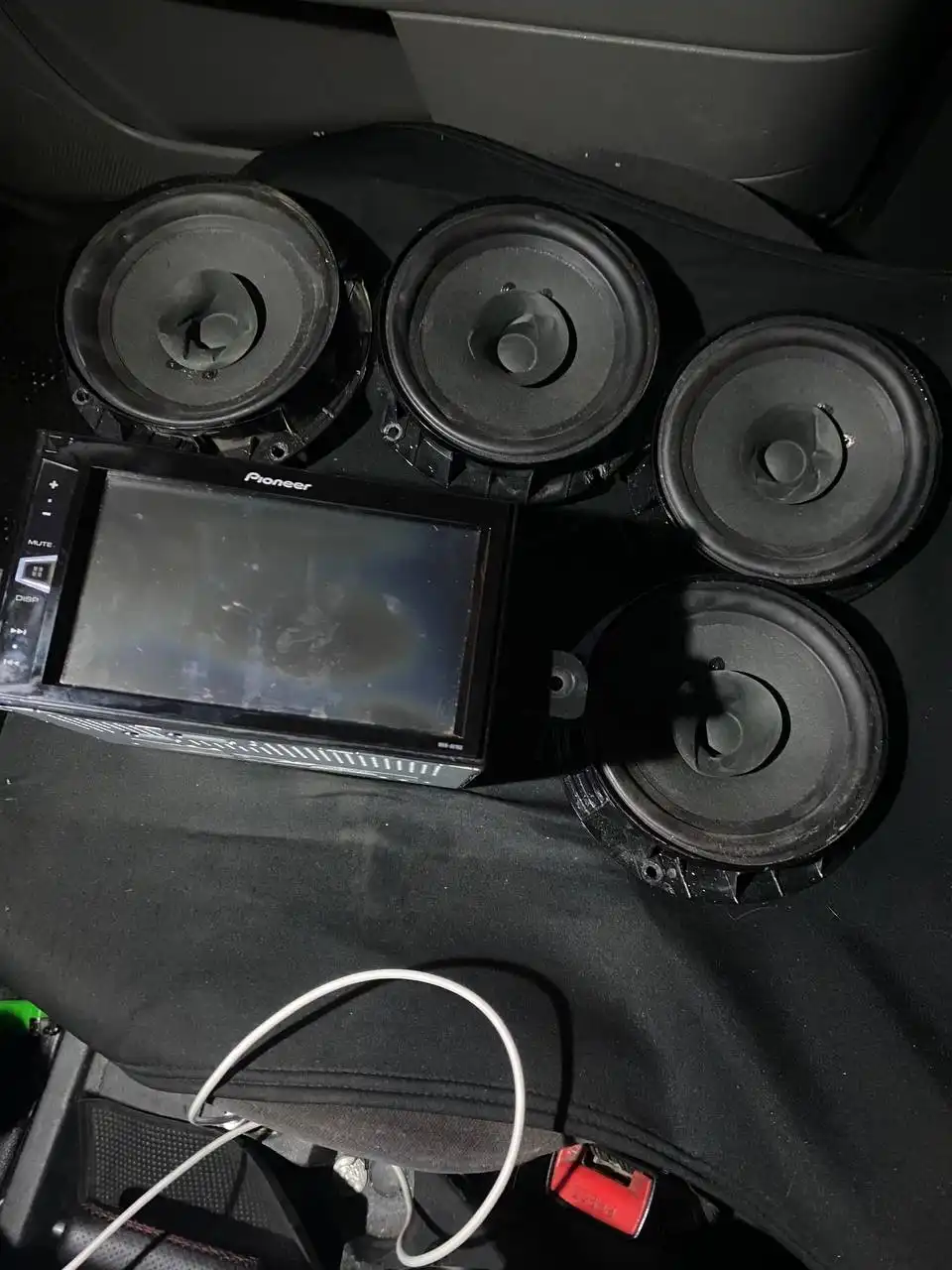 Продажа динамиков штатной магнитолы Volkswagen Polo