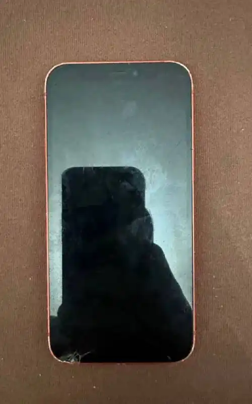 iPhone 12 Mini 128GB с дефектами - Смартфоны (Электроника) в Тверь