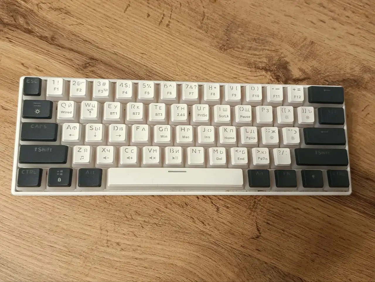 Игровая механическая клавиатура с красными свитчами - Игровые аксессуары (Электроника) в Тверь