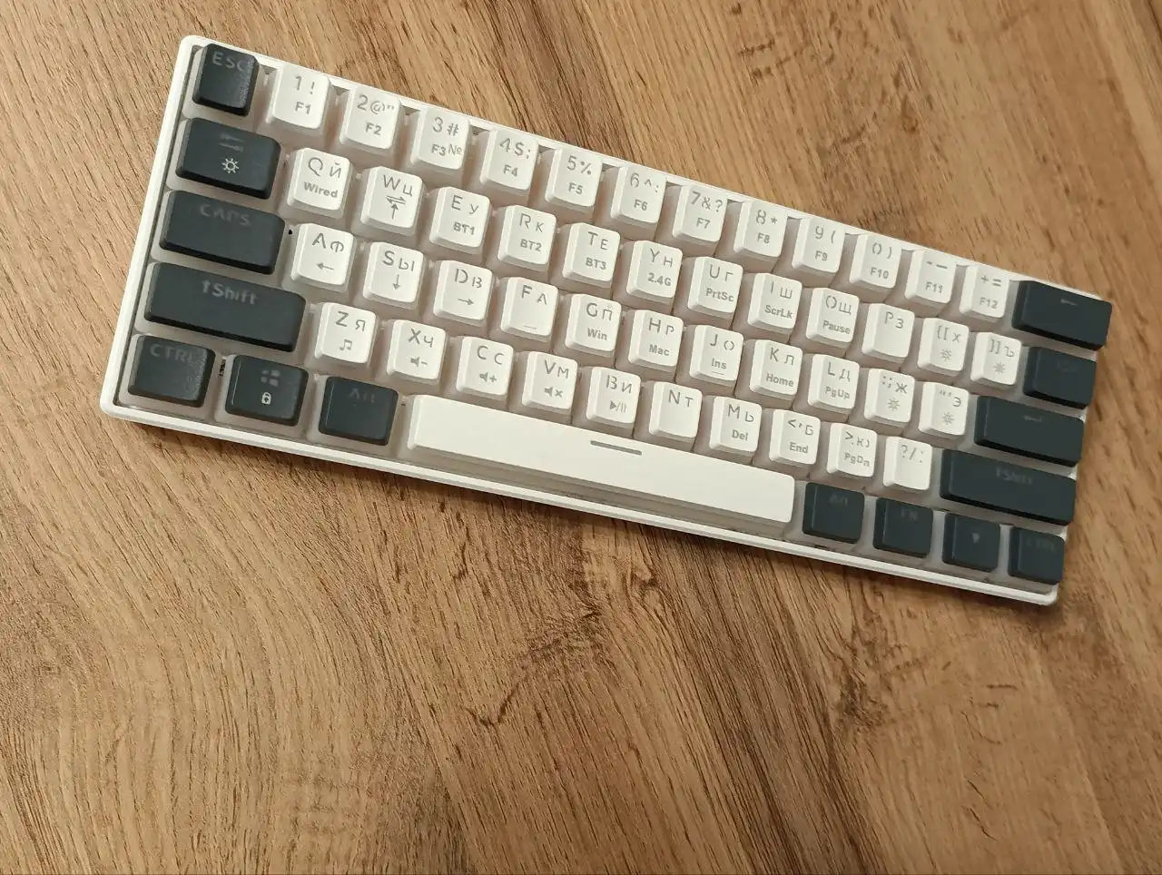 Игровая механическая клавиатура с красными свитчами - Игровые аксессуары (Электроника) в Тверь