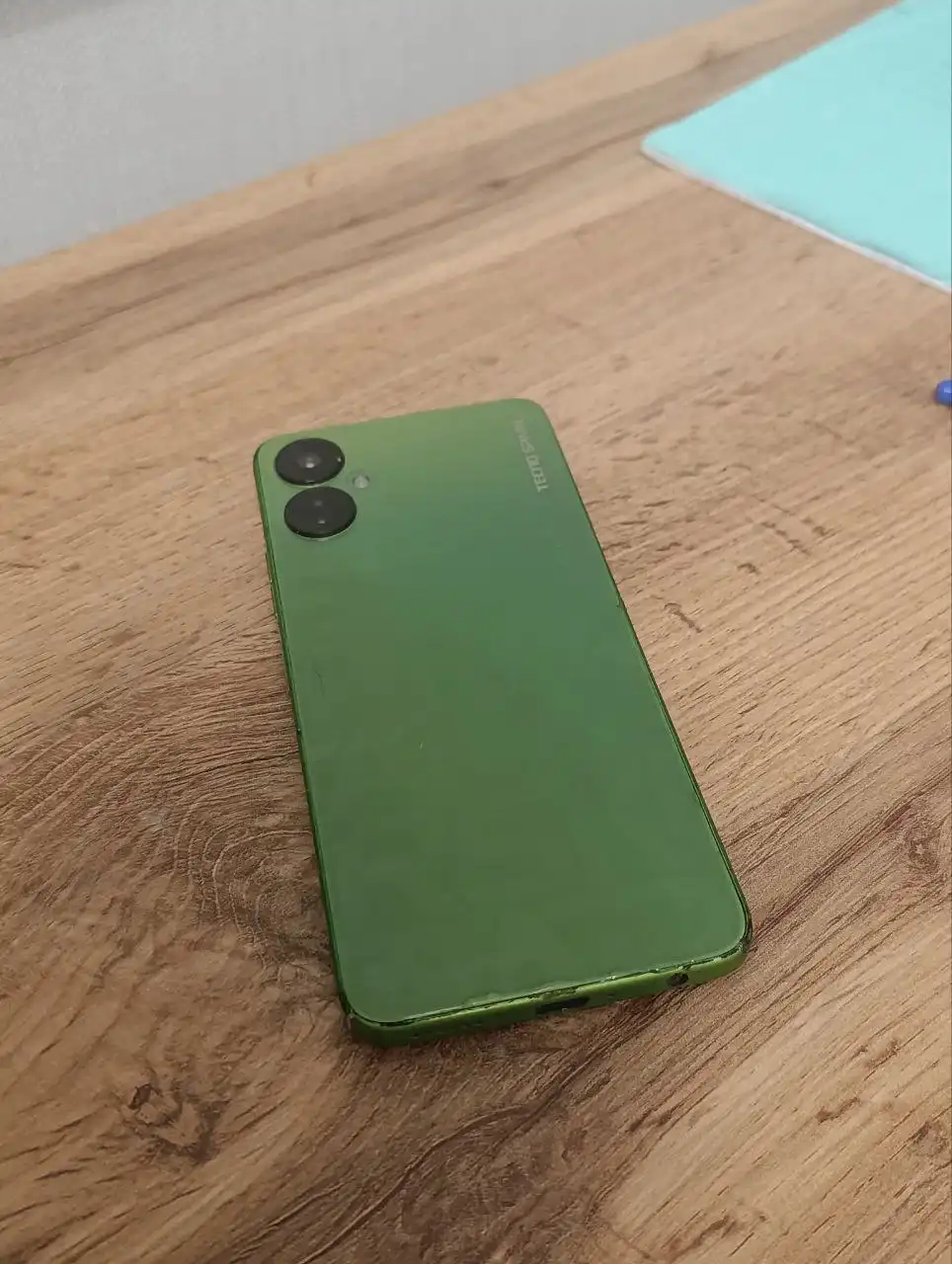 Смартфон Techno 128 ГБ с проблемой дисплея - Смартфоны (Электроника) в Тверь