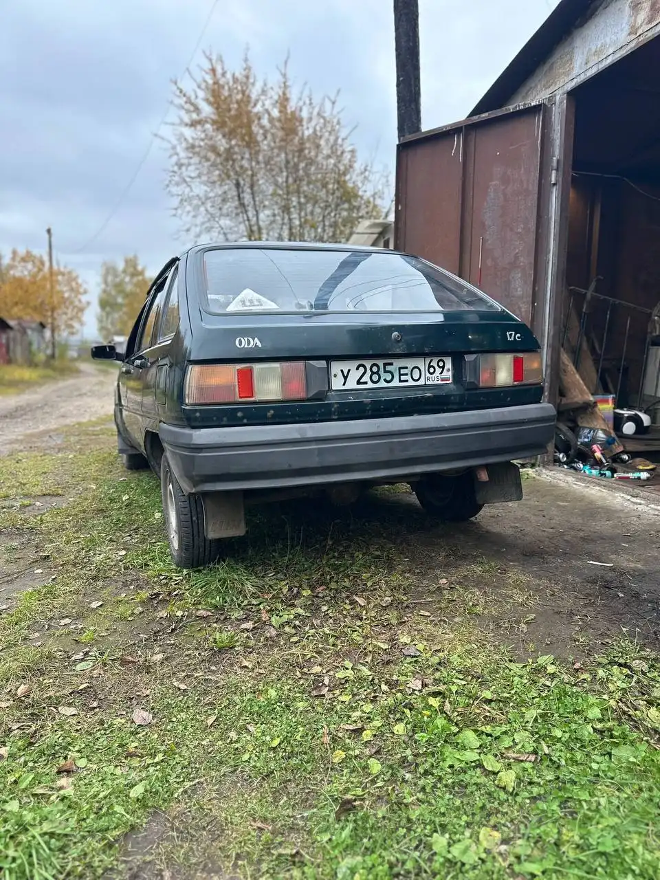 Продам ИЖ 2003 года 1.7 карбюратор - Легковые автомобили (Авто) в Тверь