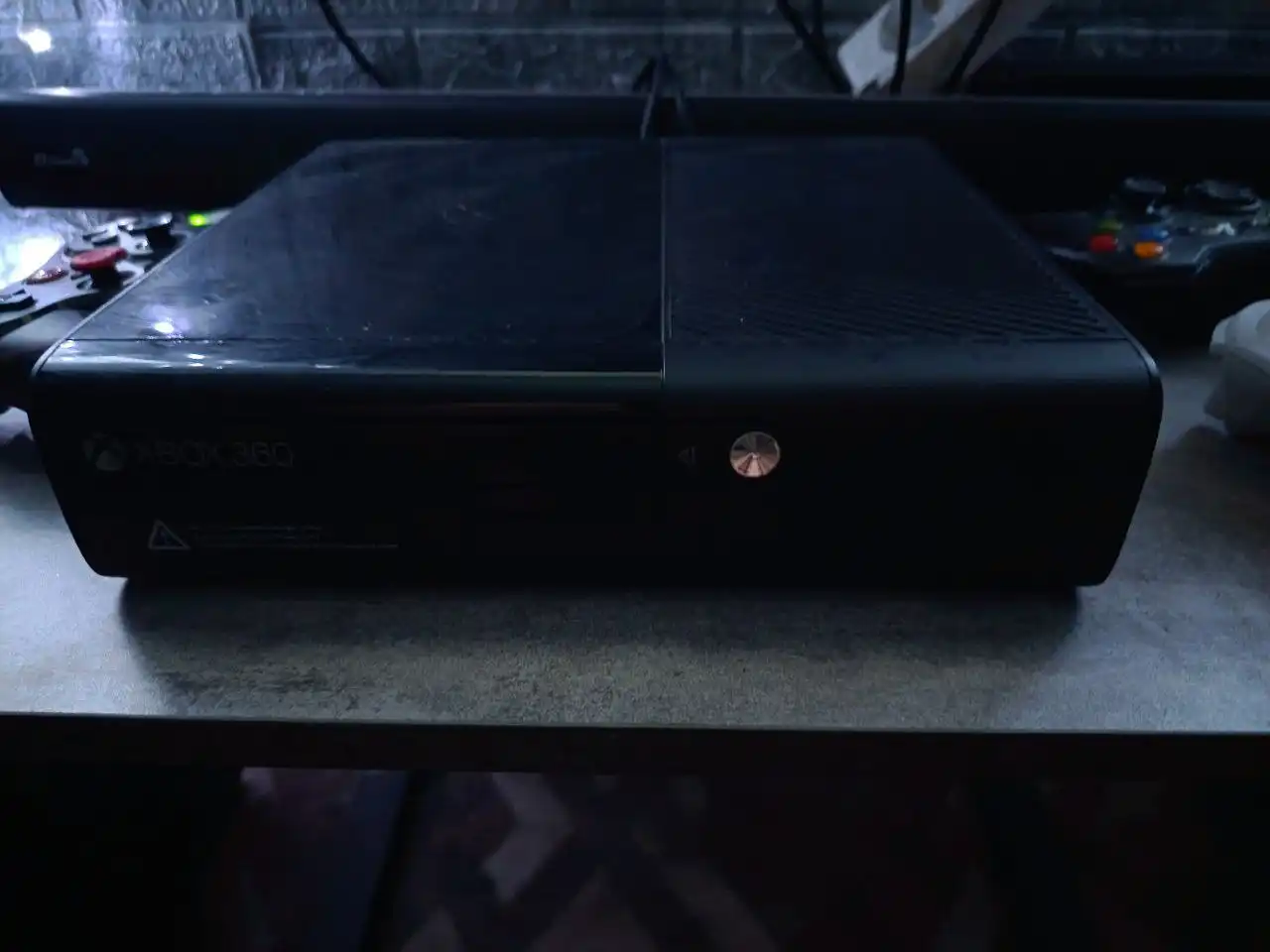 Продажа X-BOX с геймпадами и играми - Игровые консоли (Электроника) в Тверь