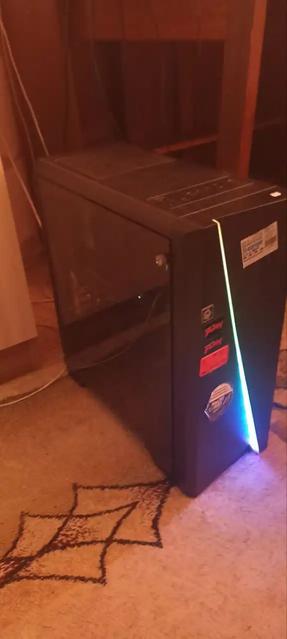 Продажа компьютерной техники: монитор, клавиатура и комплектующие - Компьютерная техника (Электроника) в Тверь