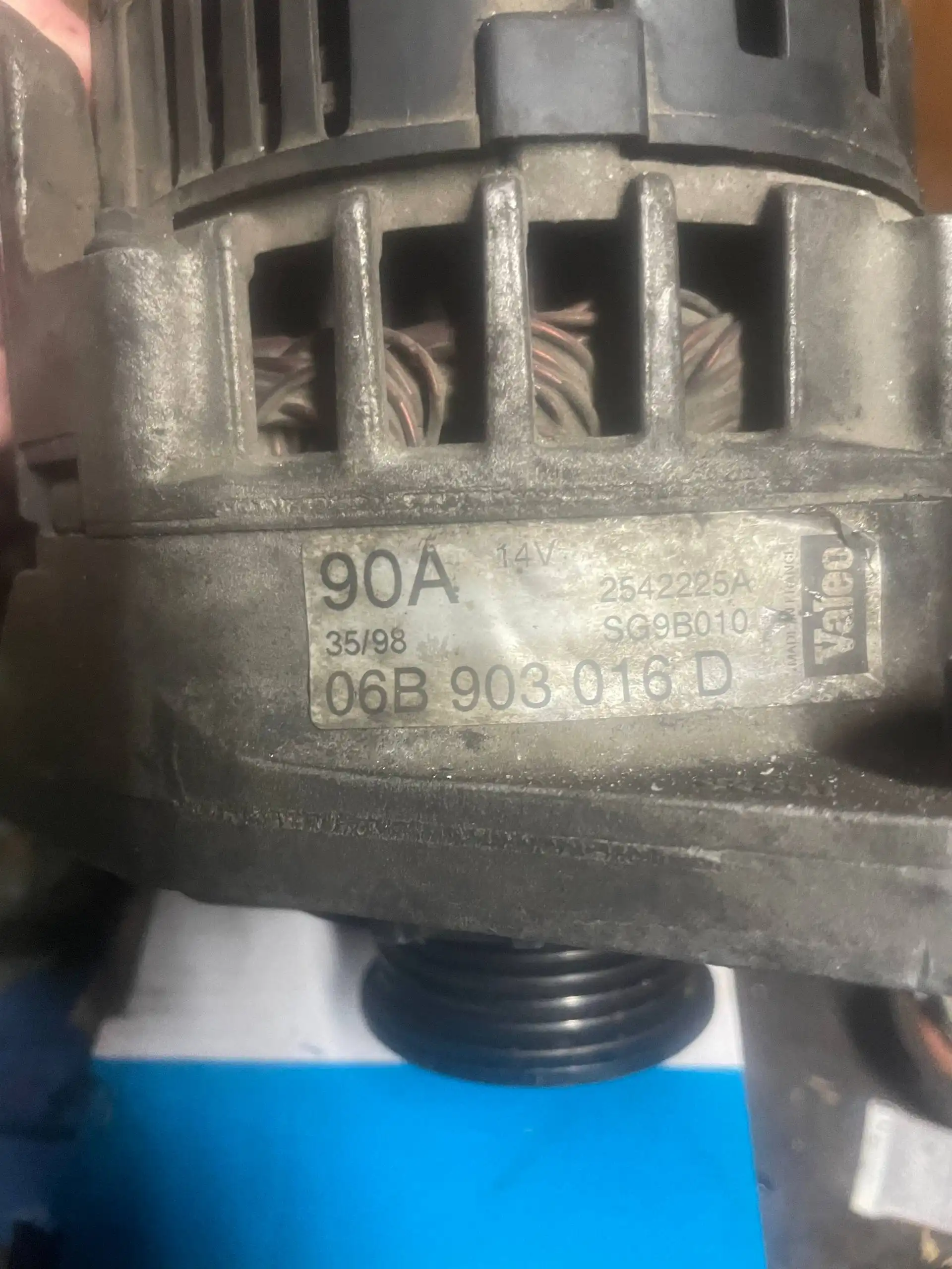 Продам генератор Passat B5 Audi A4 - Автозапчасти (Запчасти) в Старица