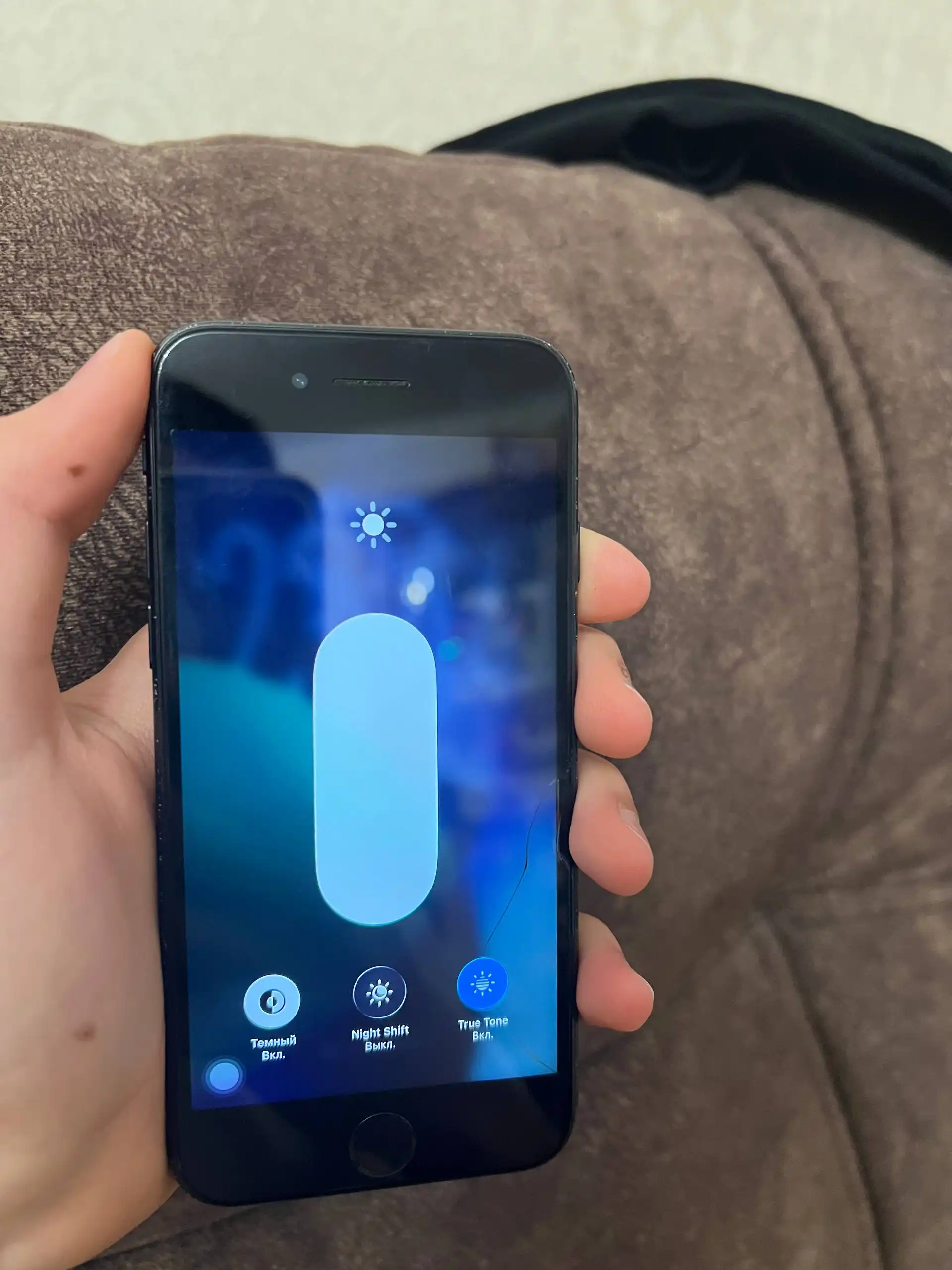 Продам iPhone SE 2020 64 gb с дефектами - Смартфоны (Электроника) в Тверь