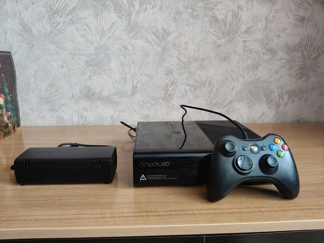 Xbox 360E в хорошем состоянии - Аудиотехника в Тверь