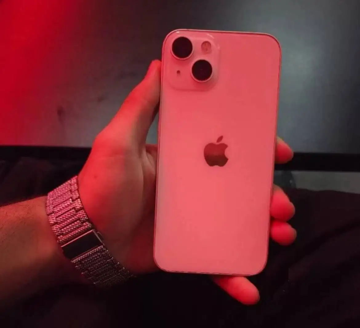 Продам iPhone 13 в Твери - Смартфоны (Электроника) в Тверь