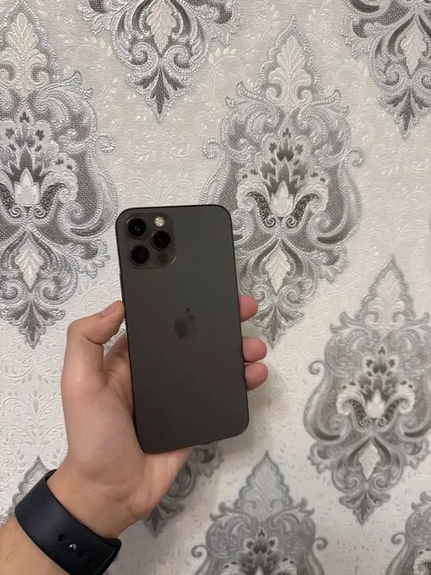 iPhone 12 Pro 128GB с битым дисплеем - Аудиотехника в Тверь