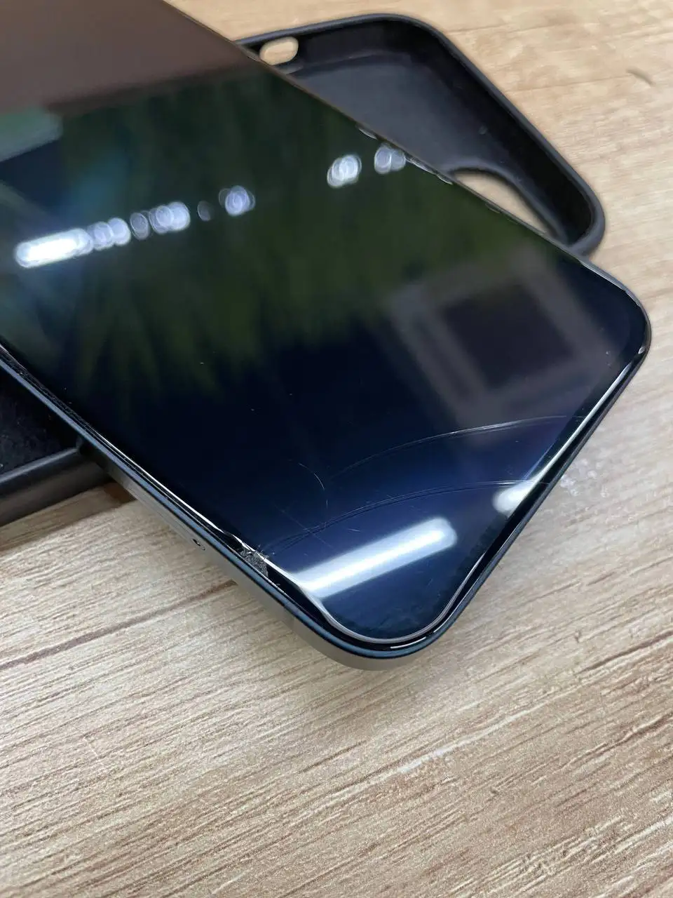 Продам iPhone 13 256гб с замененным дисплеем и аккумулятором 86% - Смартфоны (Электроника) в Тверь