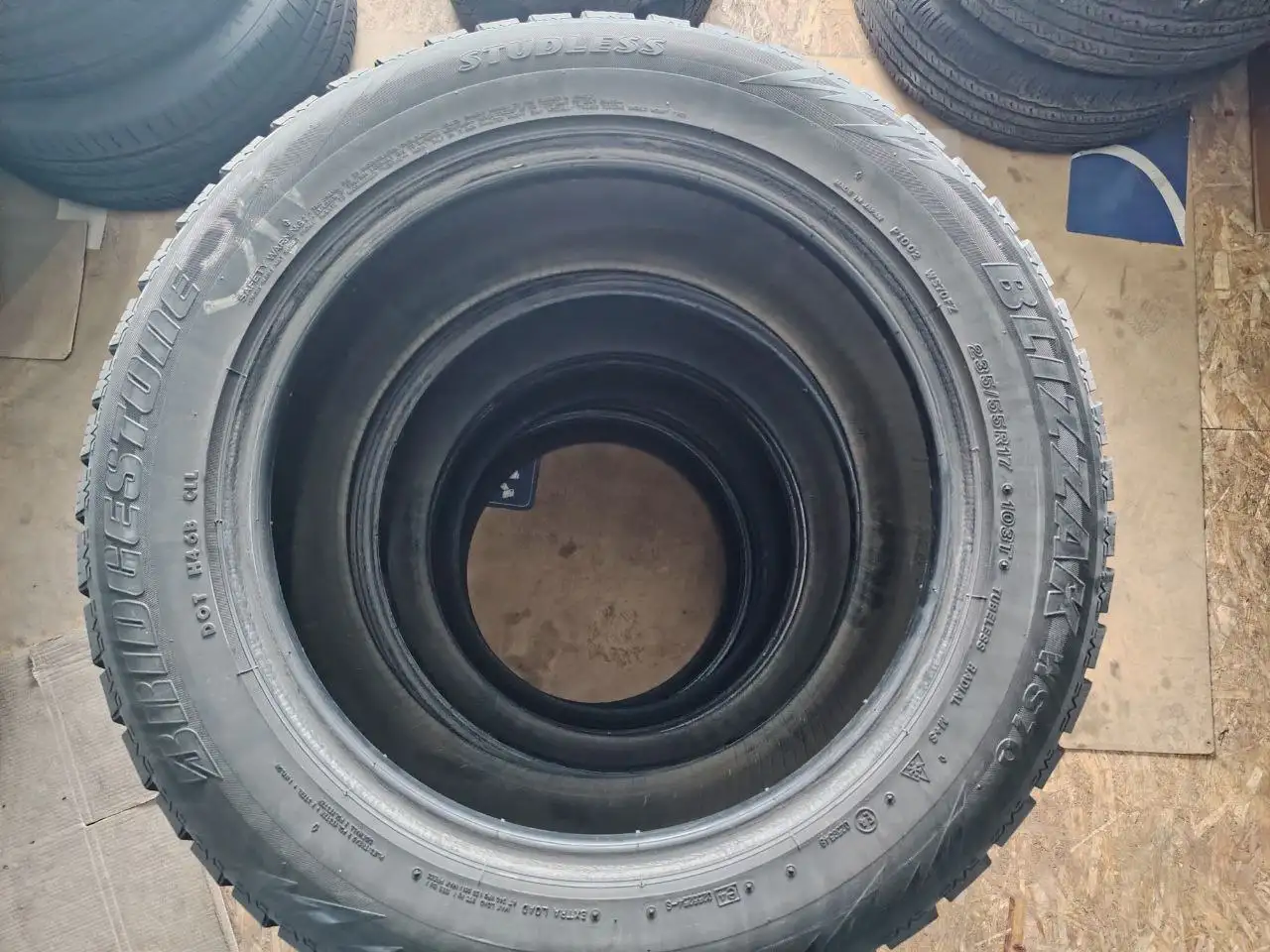 Продажа резины Bridgestone Blizzak ws70 235/55/R17 - Шины (Запчасти) в Тверь