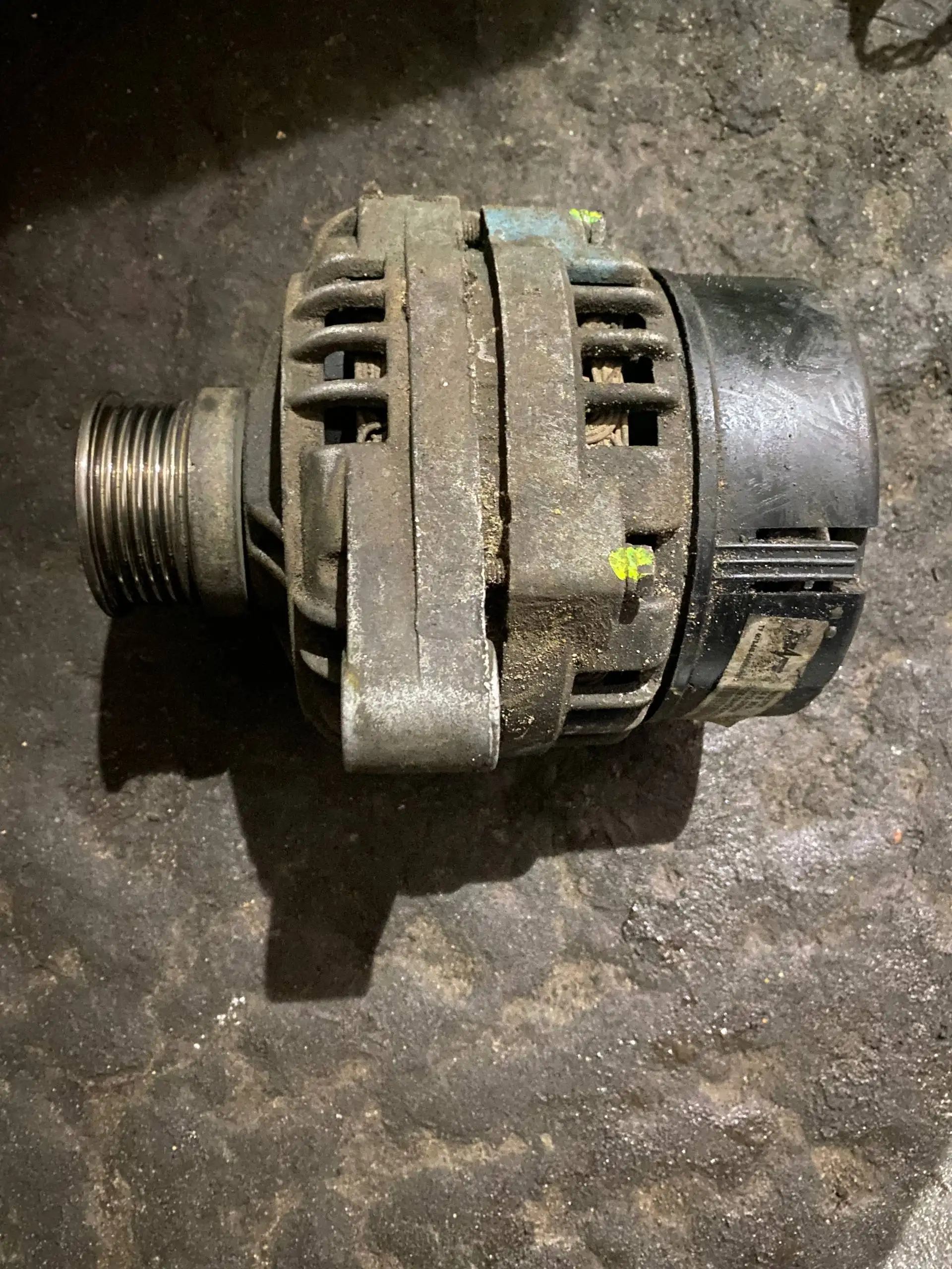 Генератор на 2114 90А - Автозапчасти (Запчасти) в Тверь