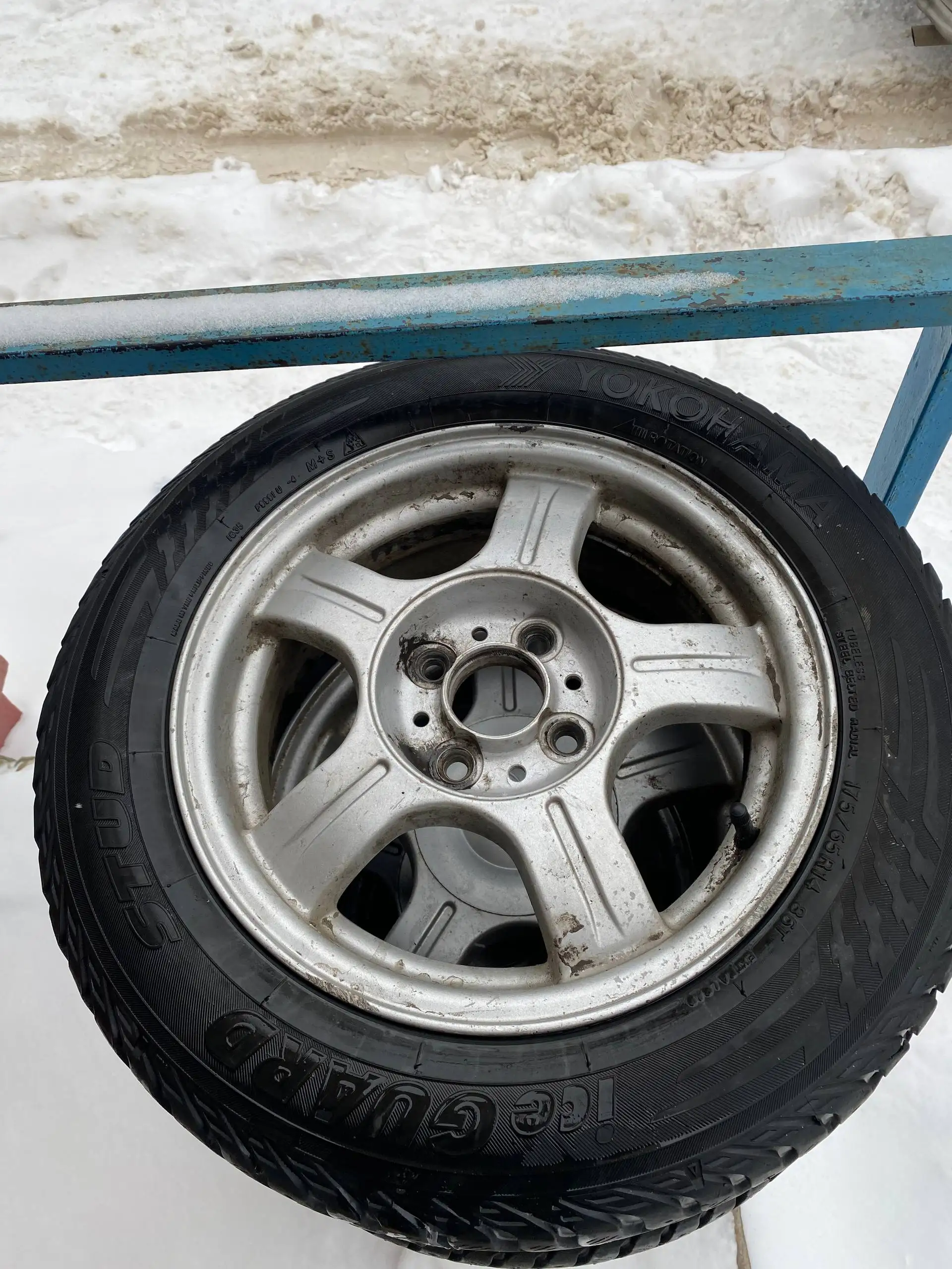 Продажа колес Статусы r14 с зимней резиной Yokohama - Колеса и диски (Запчасти) в Тверь