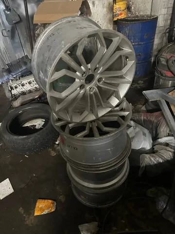 Продажа дисков от BMW X5 19 дюймов разболтовка 5x120 - Автоаккумуляторы в Тверь