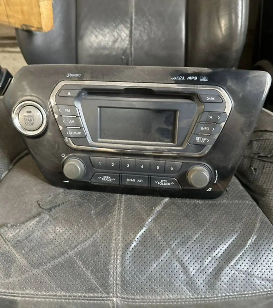 Продам штатную магнитолу от Kia Rio 3 - Запчасти (Авто) в Тверь