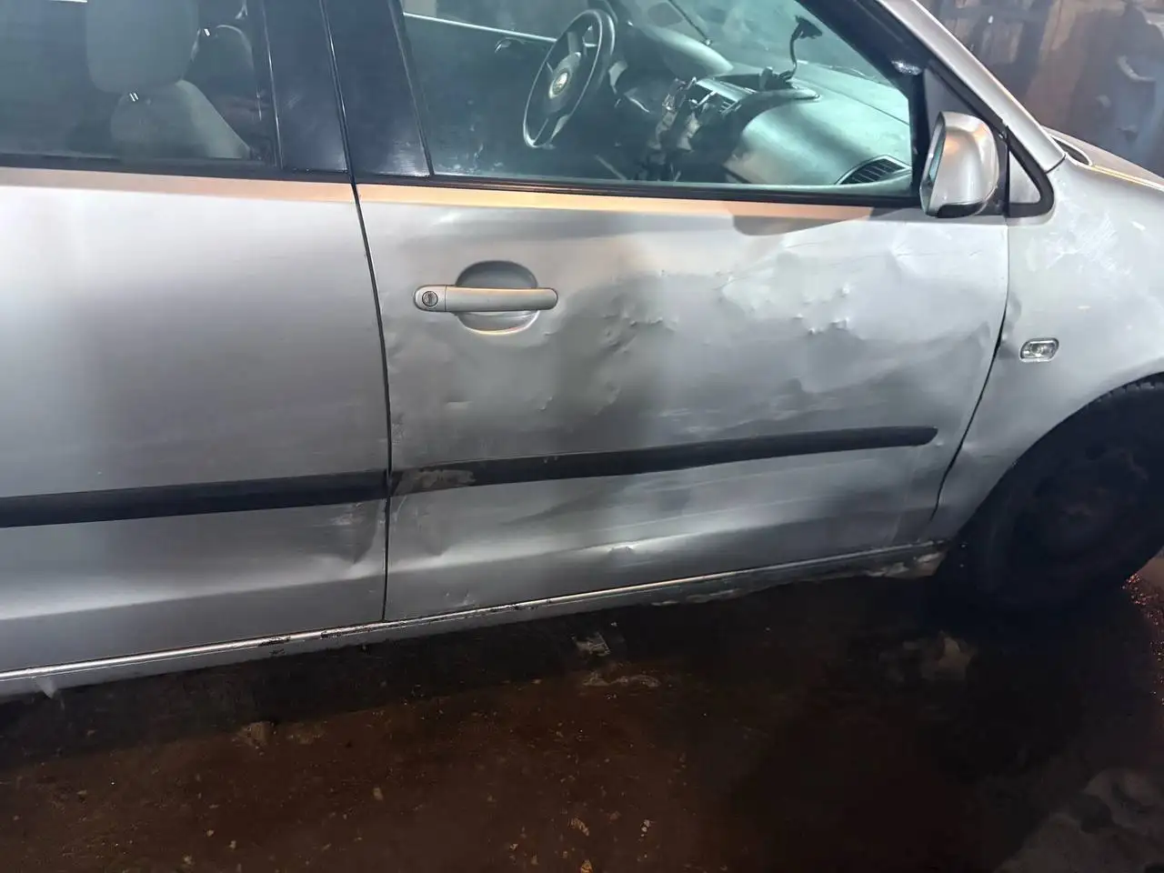 Продажа полика 2003 года 1.2л механика - Авто в Тверь