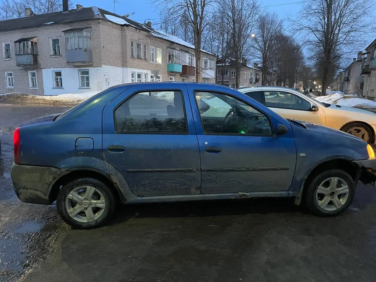 Продам автомобиль 2005 года на ходу с документами - Авто в Тверь