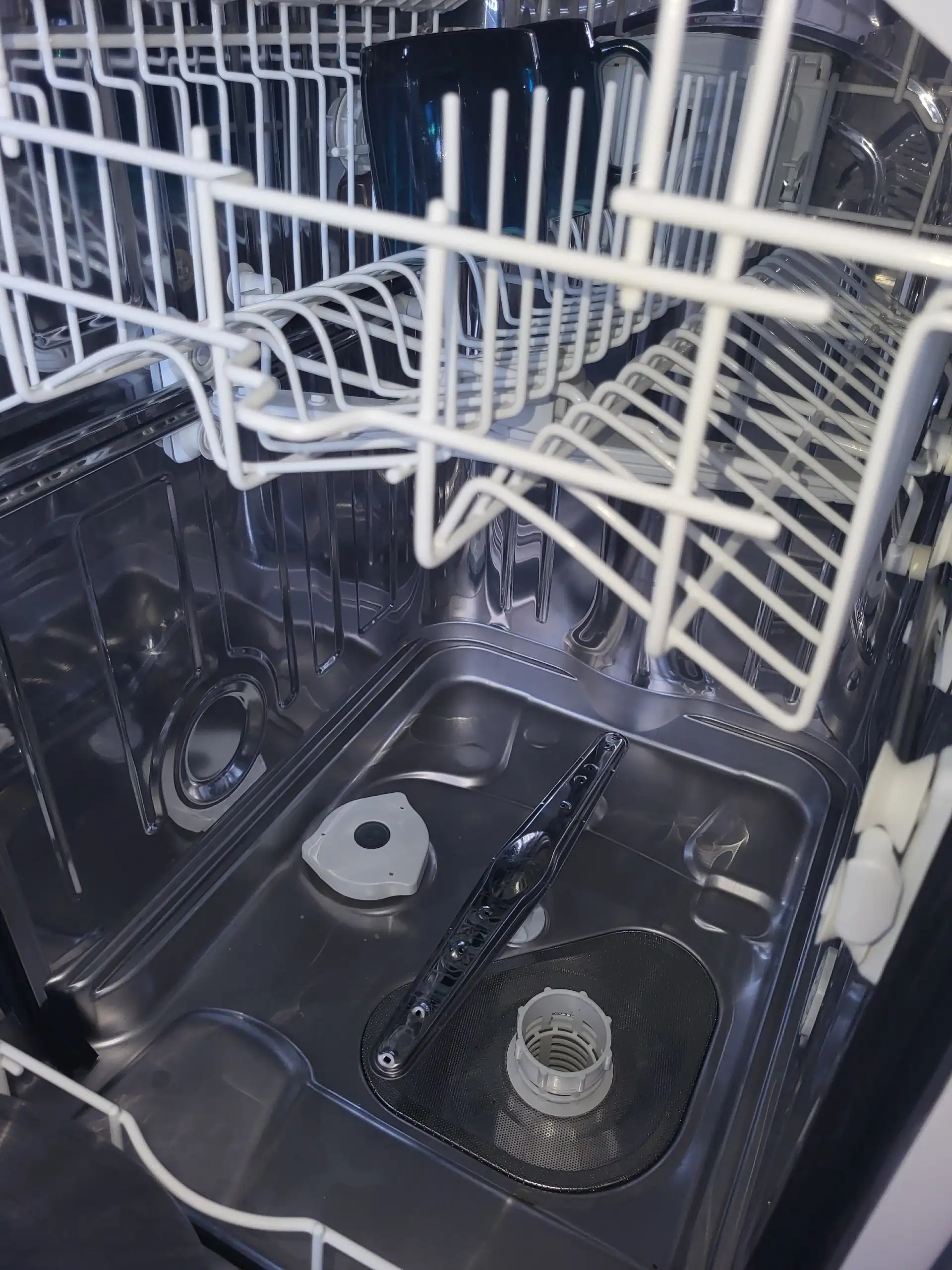 Встраиваемая посудомоечная машина WHIRLPOOL 45см узкая - Бытовая техника (Для дома и дачи) в Тверь