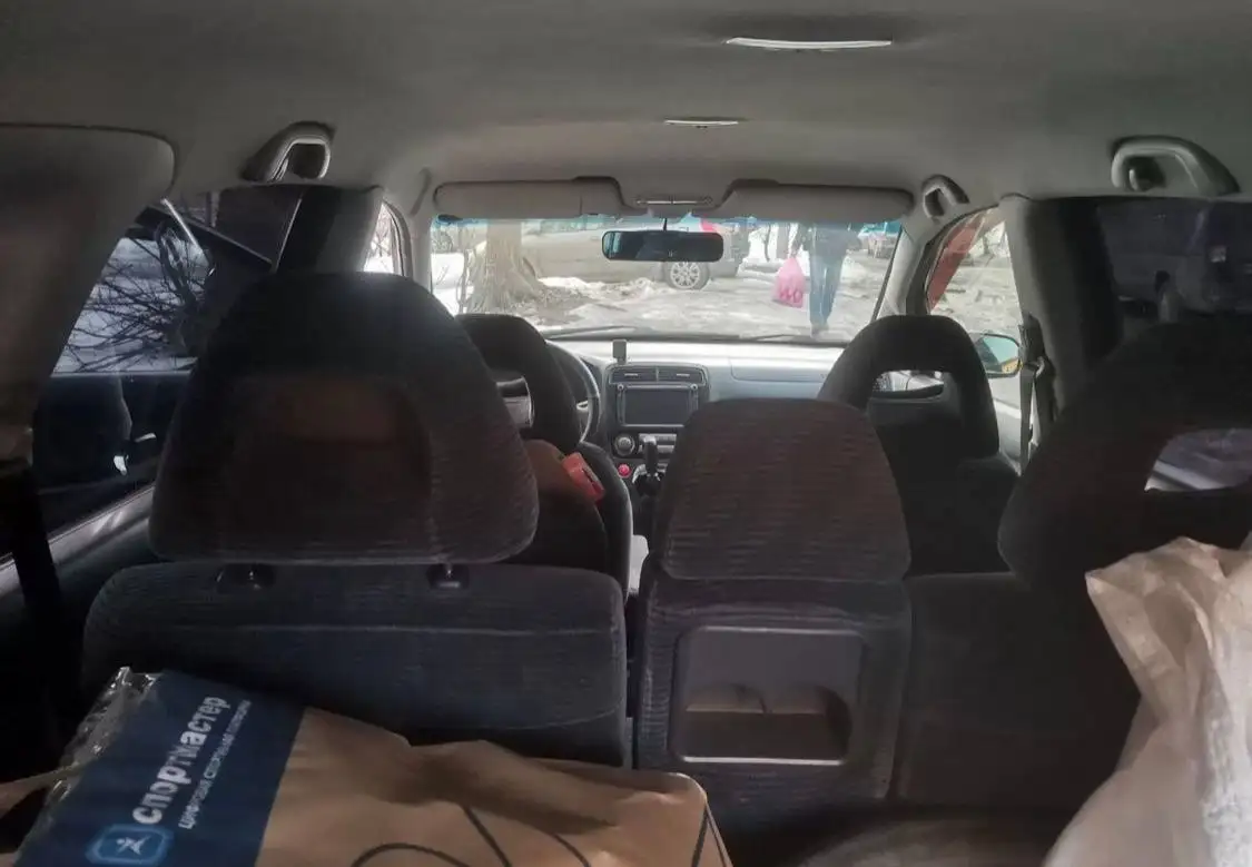 Продажа Хонда 2001 года, 7-местная, не битая - Авто в Тверь