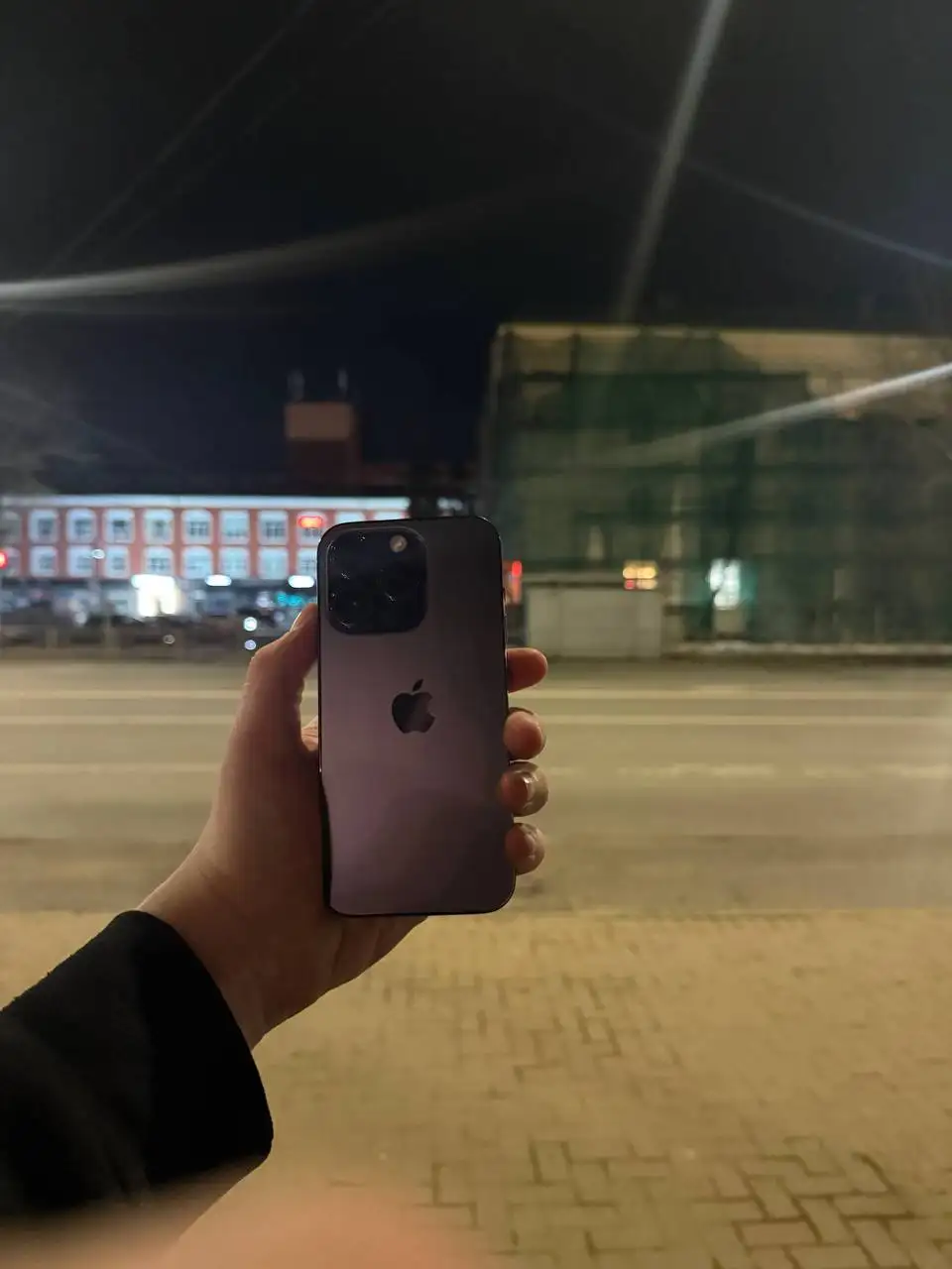 Обмен iPhone 14 Pro на iPhone 15 Pro/16 Pro с доплатой - Смартфоны и телефоны (Электроника) в Тверь