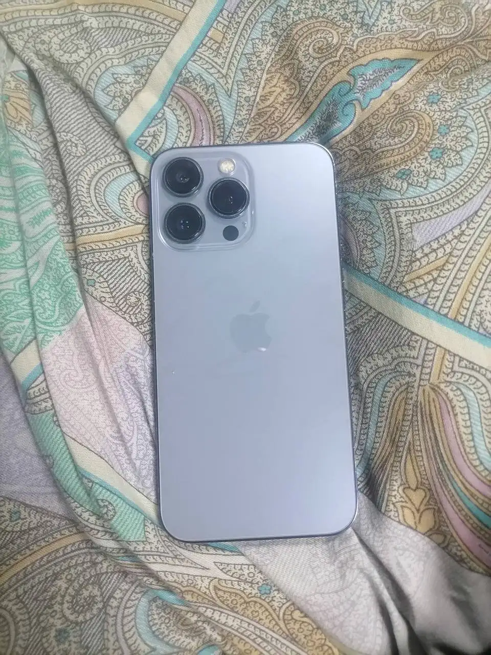 Продажа аккумулятора 13 про 128 с замененной камерой - Смартфоны и телефоны (Электроника) в Тверь