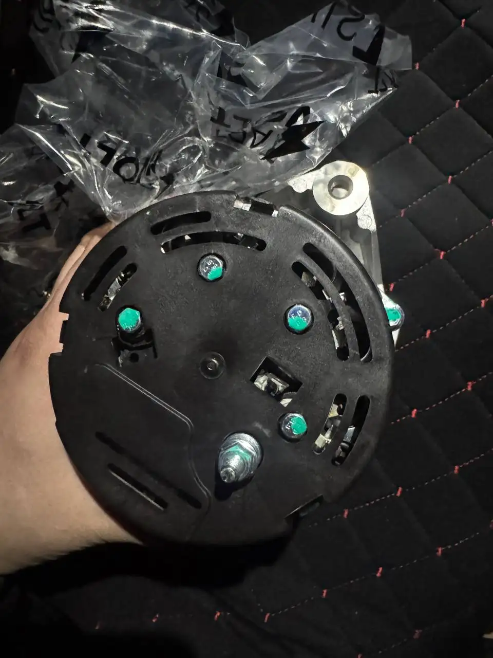 Генератор на ВАЗ передний привод 140 ампер - Автомобильные запчасти (Запчасти) в Тверь