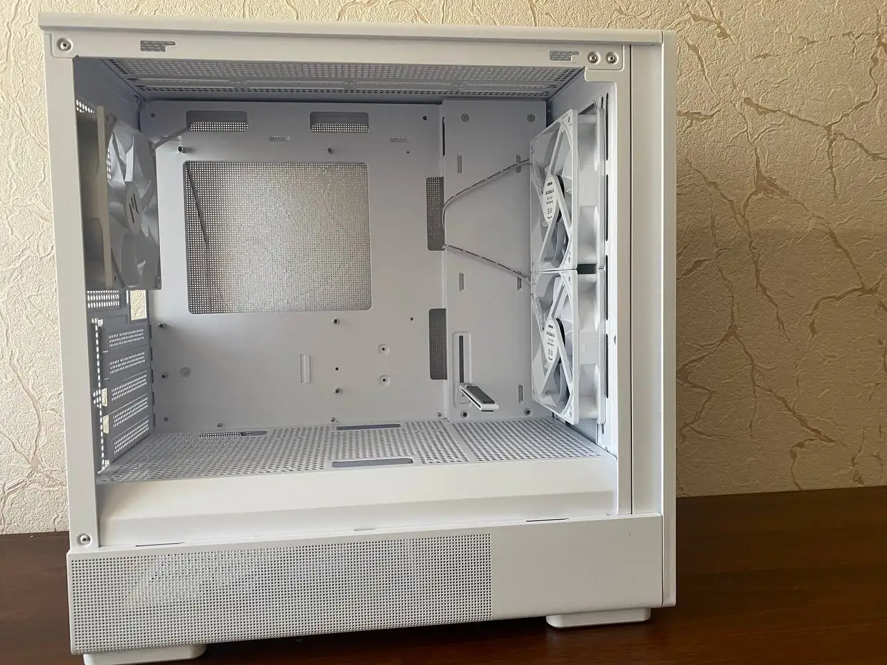 Продажа корпуса от Zalman - Компьютерные корпуса (Электроника) в Тверь