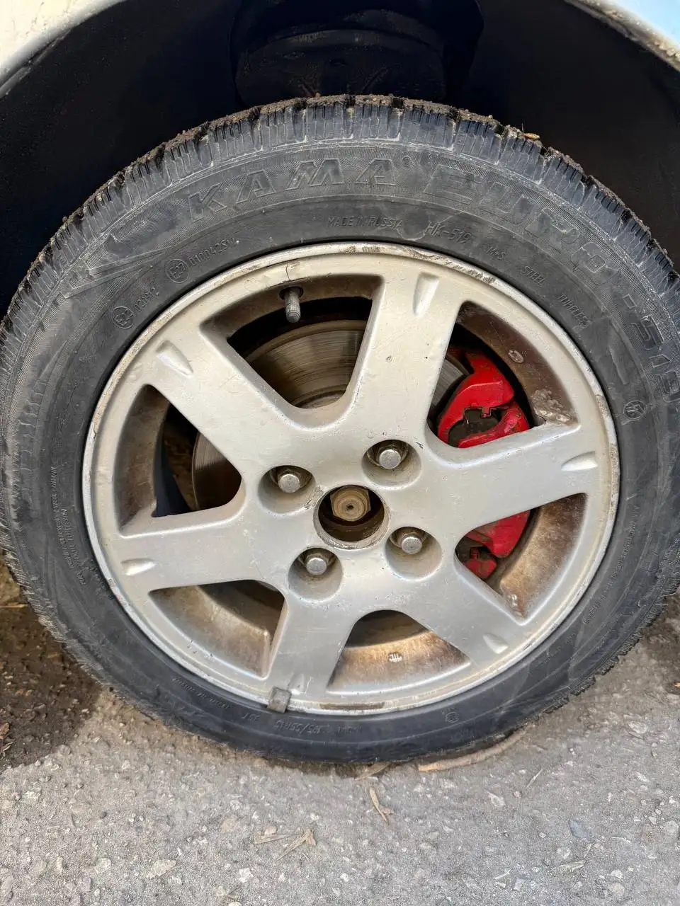 Колеса с Лансер 15 радиус 4.114.3 разболтовка с зимней резиной Кама - Запчасти (Авто) в Тверь