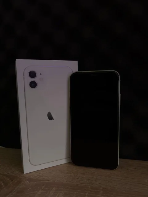 Продам iPhone 11 в отличном состоянии - Преобразователи напряжения/инверторы в Тверь