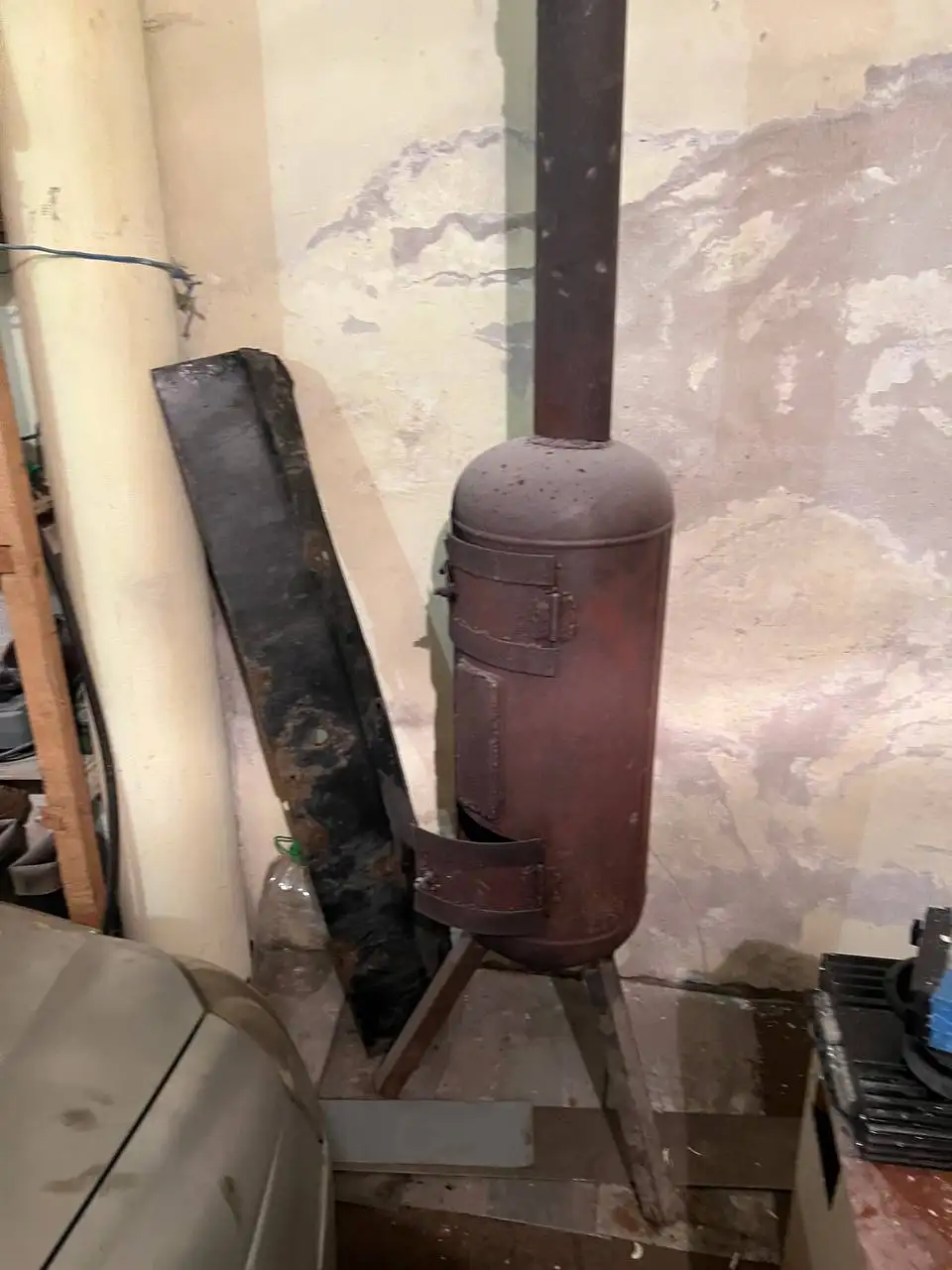 Продажа буржуйки с комплектом труб и аксессуаров - Отопление (Для дома и дачи) в Тверь