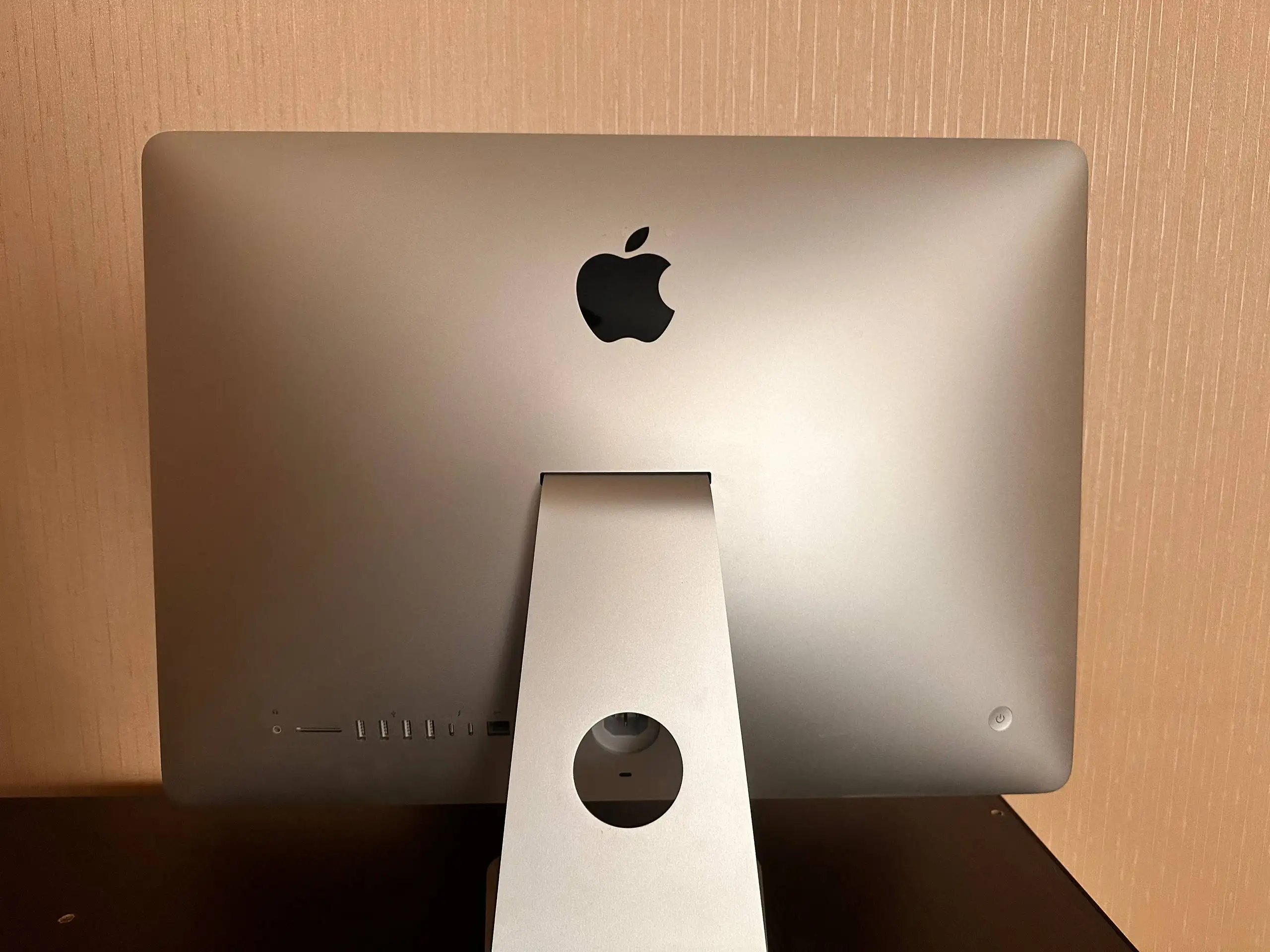 iMac 2017 года в хорошем состоянии с macOS Sonoma - Компьютеры (Электроника) в Тверь