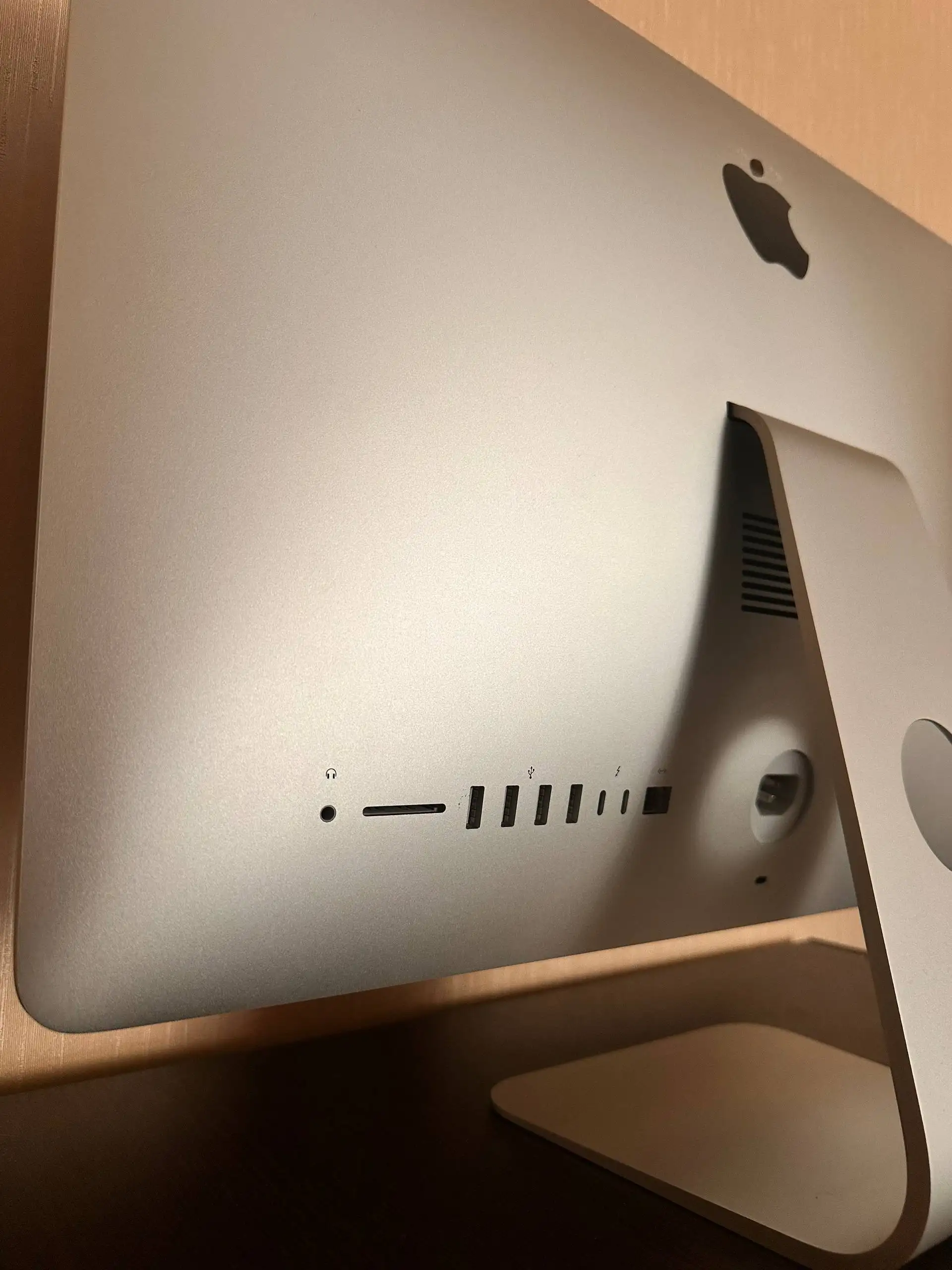 iMac 2017 года в хорошем состоянии с macOS Sonoma - Компьютеры (Электроника) в Тверь