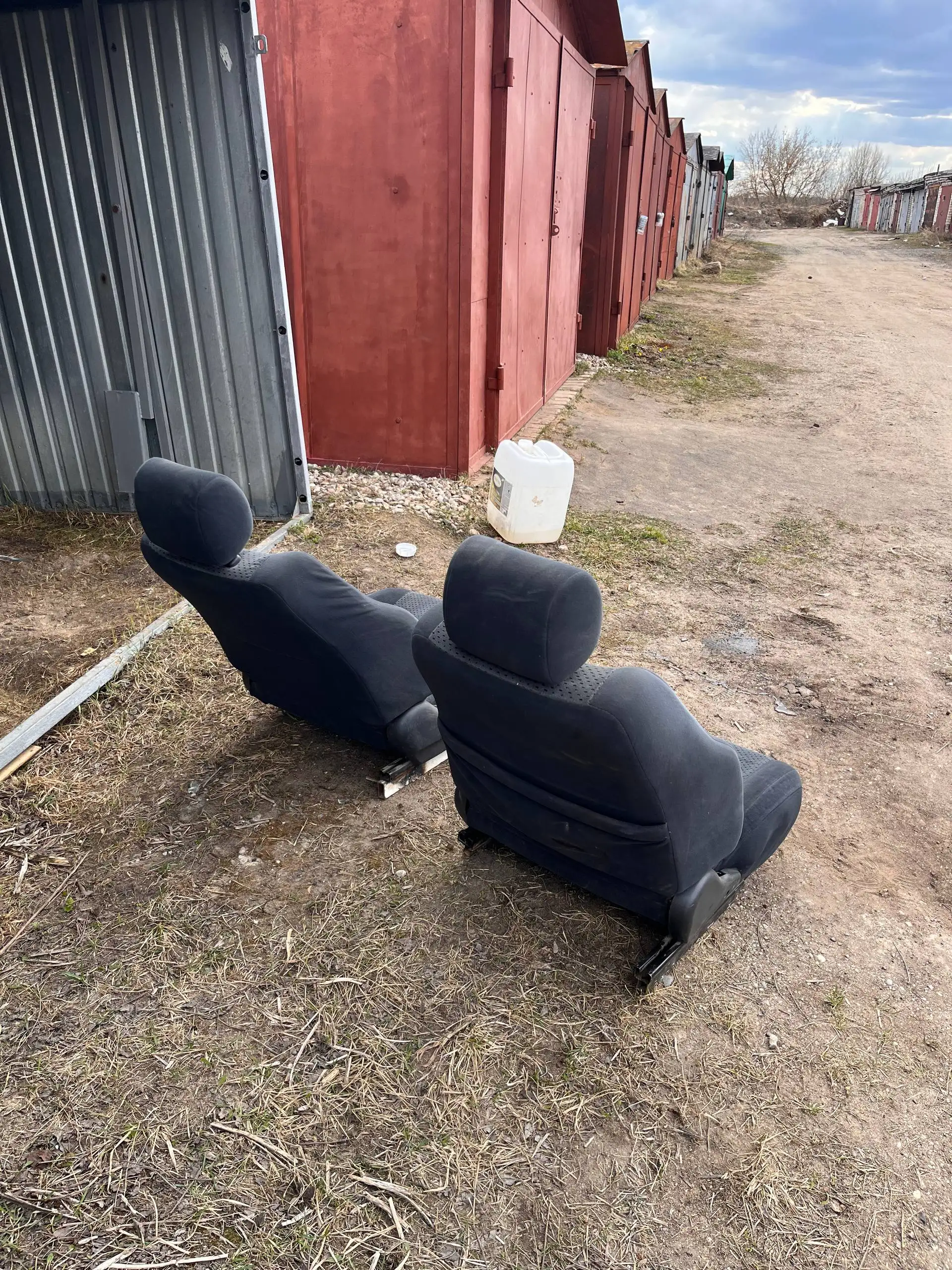 Продам сидения с Нивы - Автозапчасти (Запчасти) в Старица