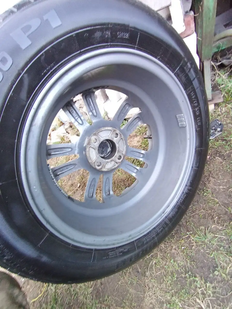 Продам колеса VESTA R15 с резиной Pirelli и Nordman - Колеса и диски (Запчасти) в Тверь