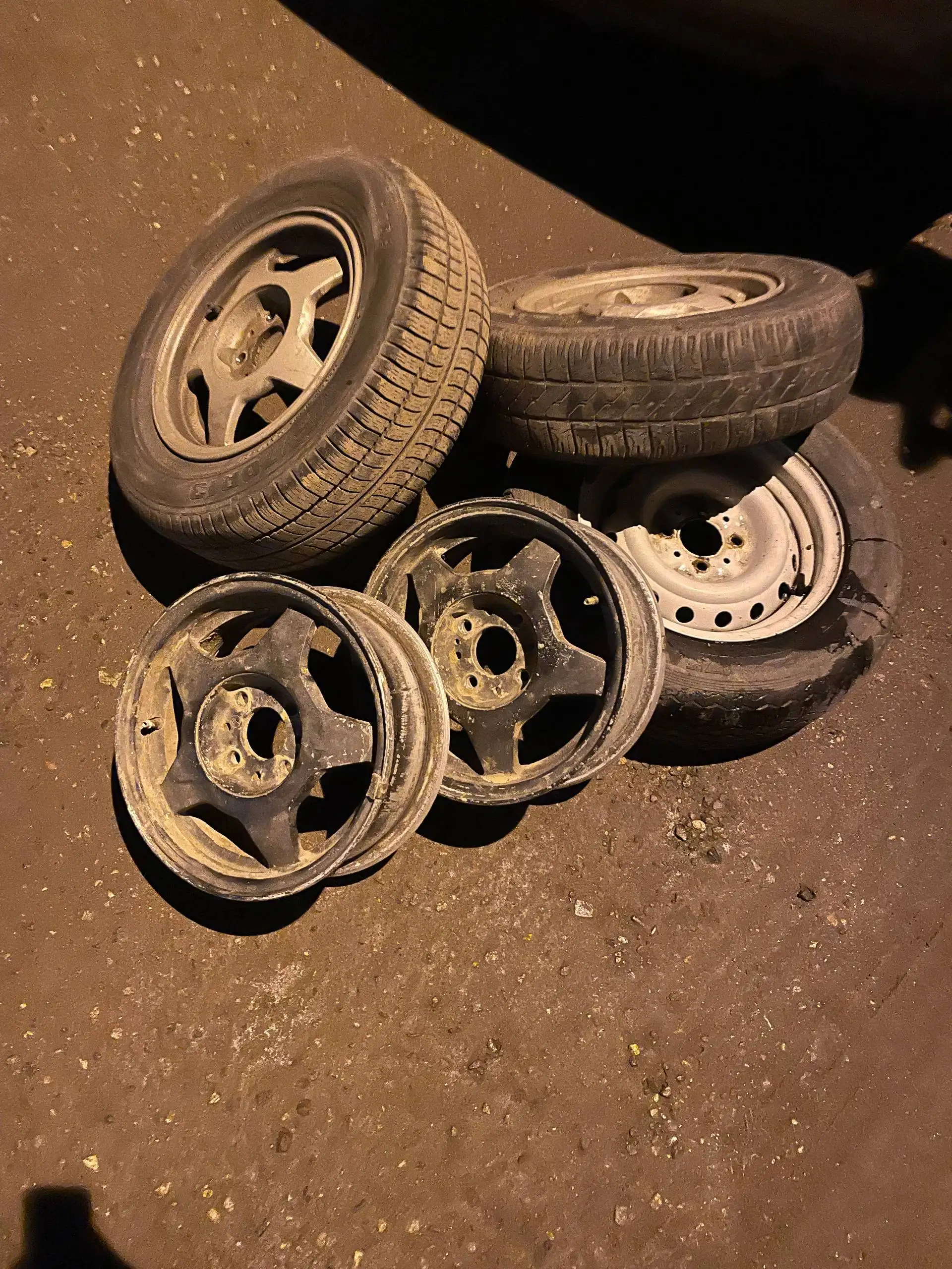 Продажа 4 дисков - Диски (Запчасти) в Тверь