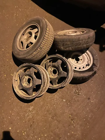 Продажа 4 дисков - Аккумуляторы в Тверь