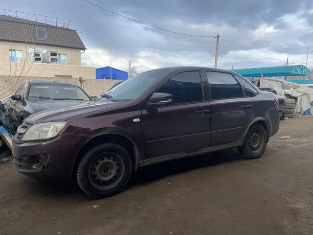 Продам Lada Granta 2012 года - Электротранспорт в Тверь