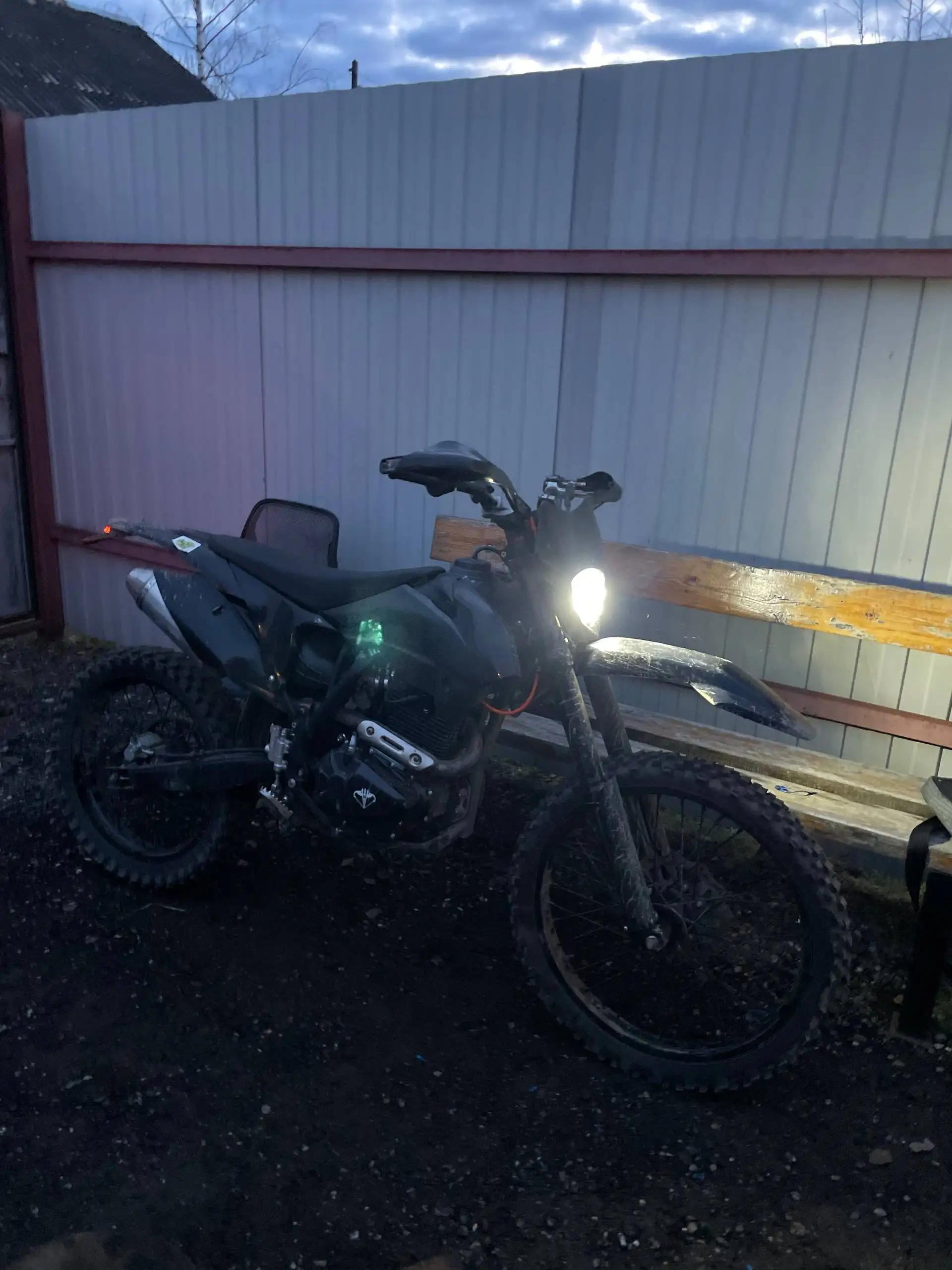 Продам автомобиль 100к 25 год 6 передач - Запчасти (Авто) в Тверь