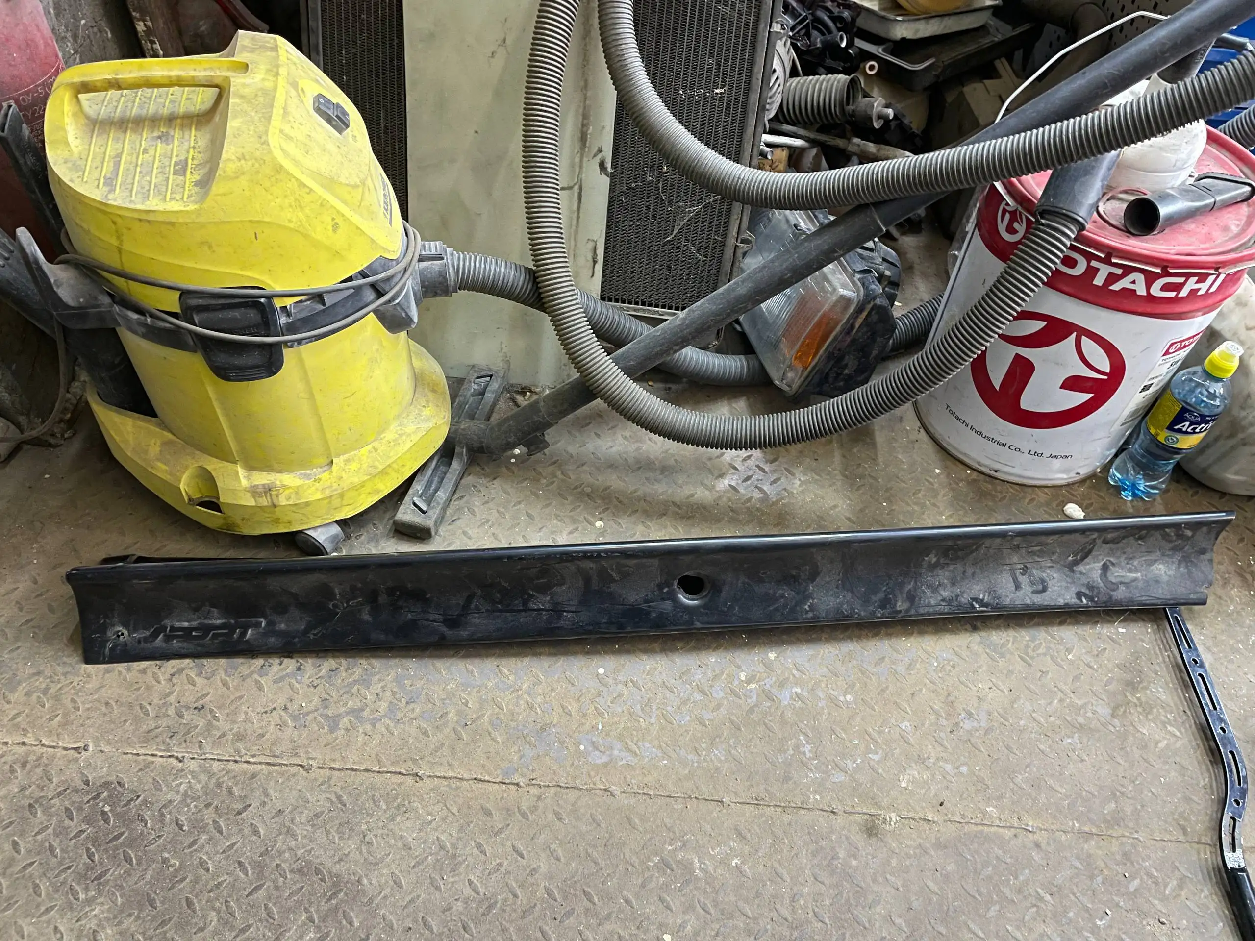 Продам комплект автотоваров - Запчасти (Авто) в Тверь