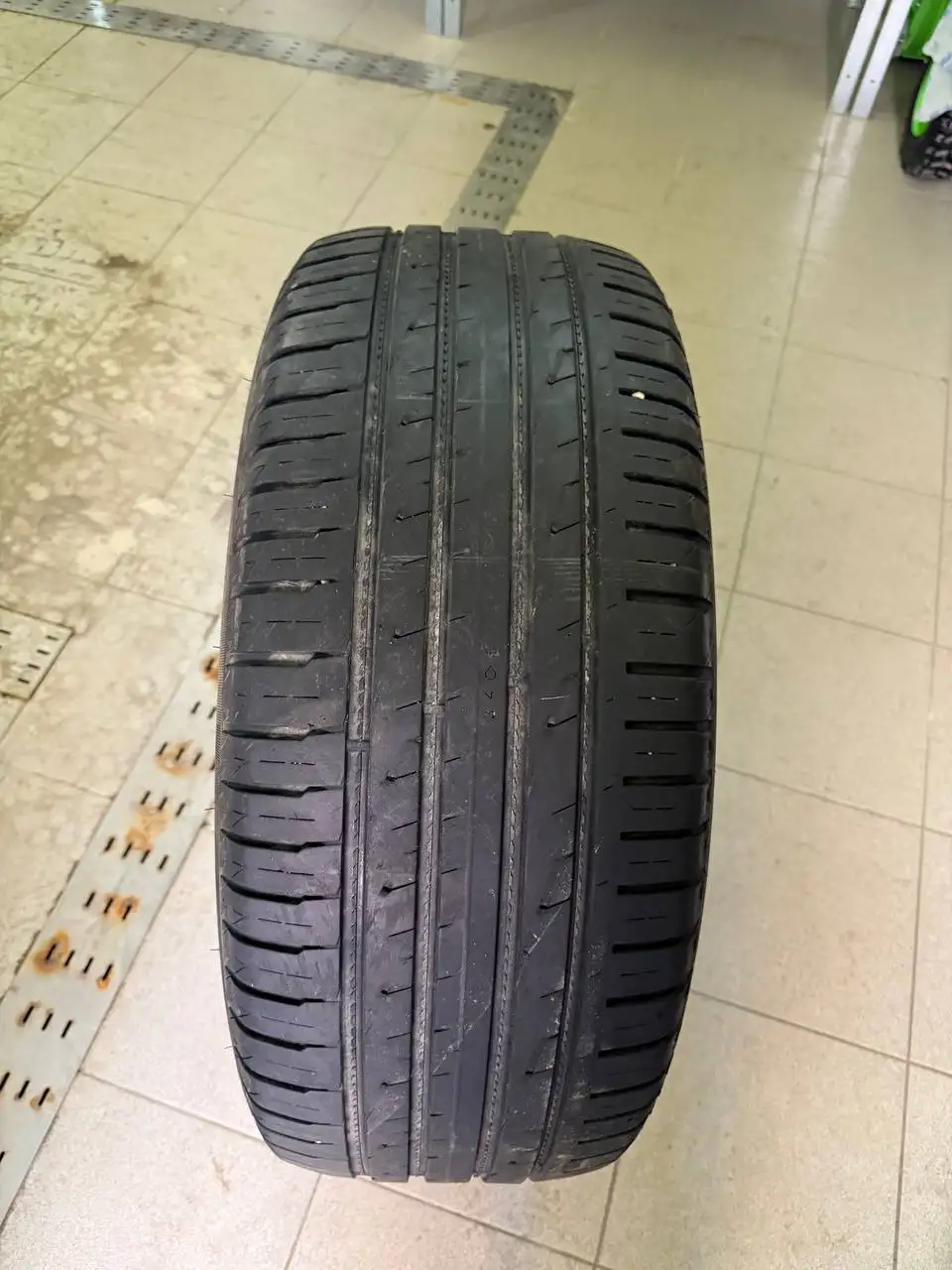 Продам летний комплект резины R18 - Запчасти (Авто) в Тверь