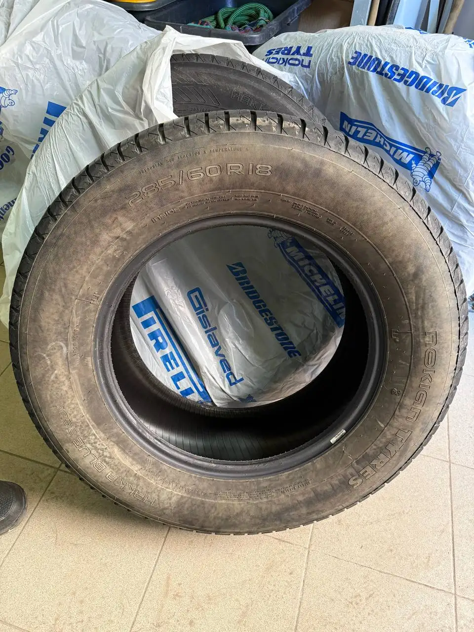 Продам летний комплект резины R18 - Запчасти (Авто) в Тверь