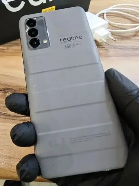 Продам телефон с незначительными дефектами экрана - Ноутбуки в Тверь