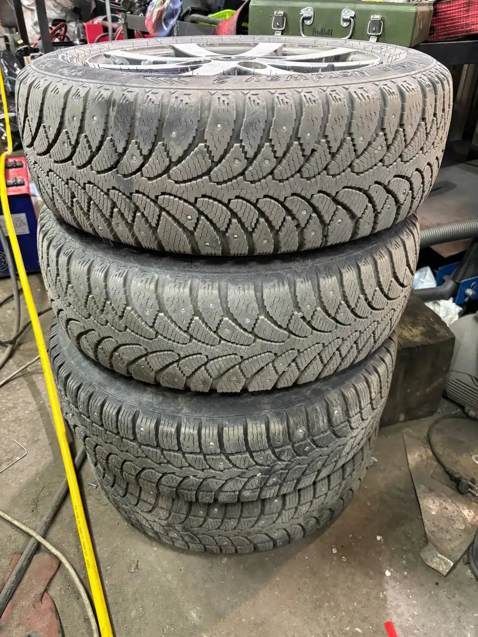 Продажа шин в Твери - Шины (Запчасти) в Тверь