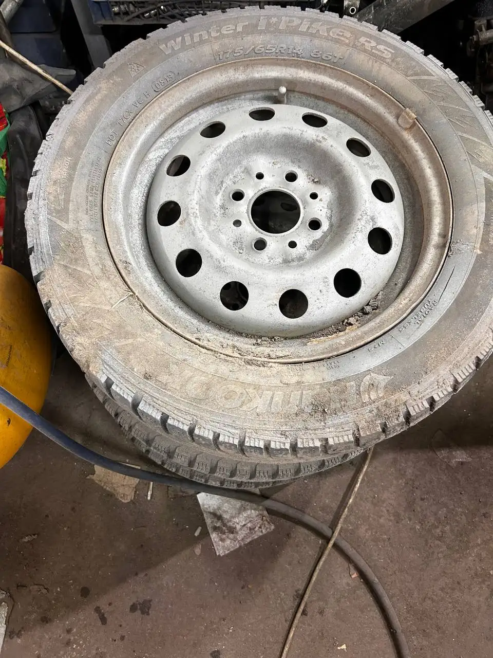 Продам шины с резиной 14R, 4 шт - Шины (Запчасти) в Тверь