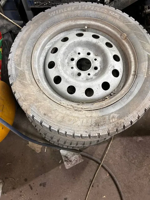 Продам шины с резиной 14R, 4 шт - Автомобильные диски в Тверь