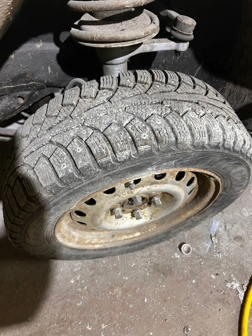 Продам шины с резиной 14R, 4 шт - Шины (Запчасти) в Тверь