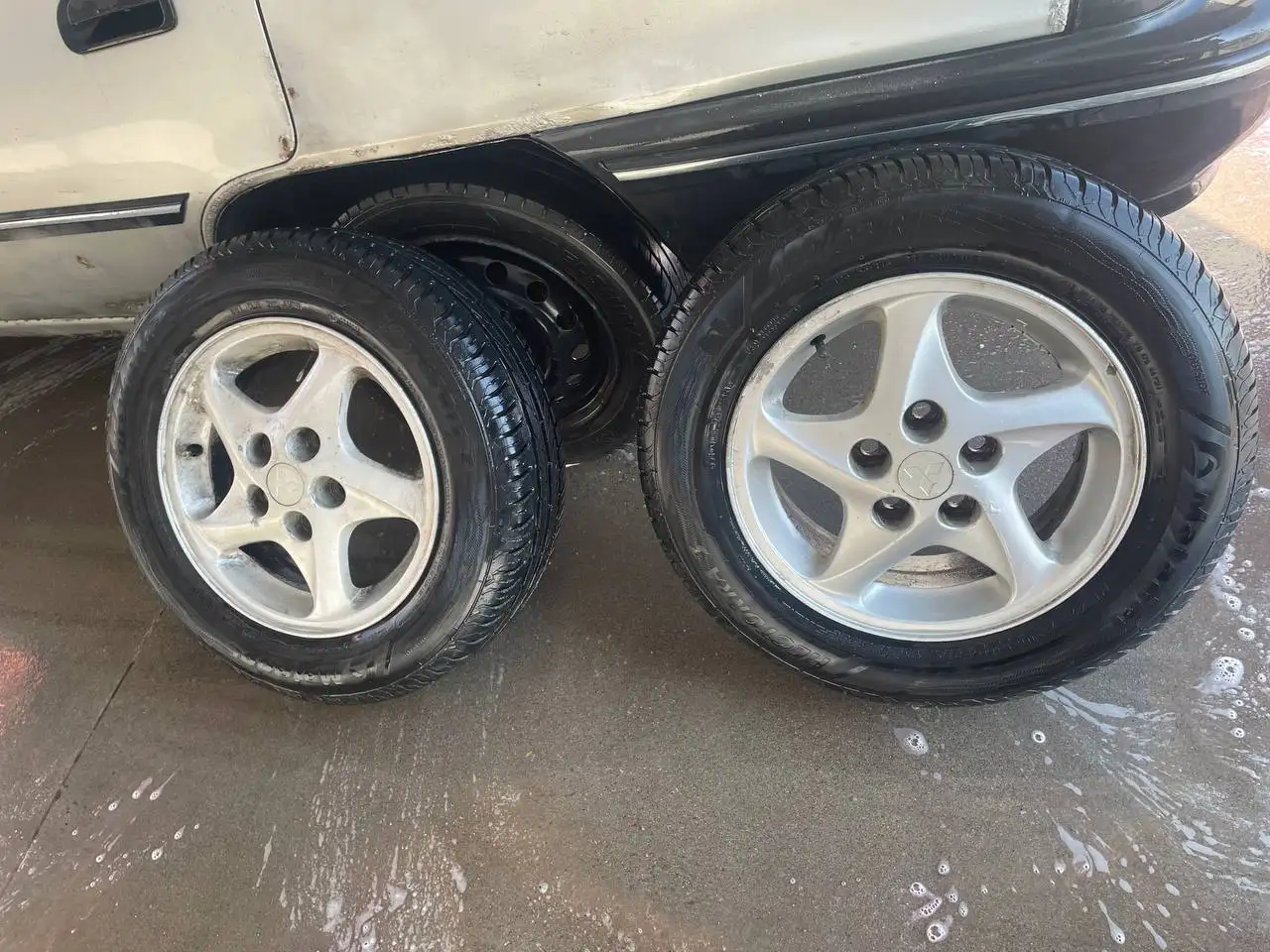 Комплект шин 195/65 R15 - Шины и диски (Запчасти) в Тверь