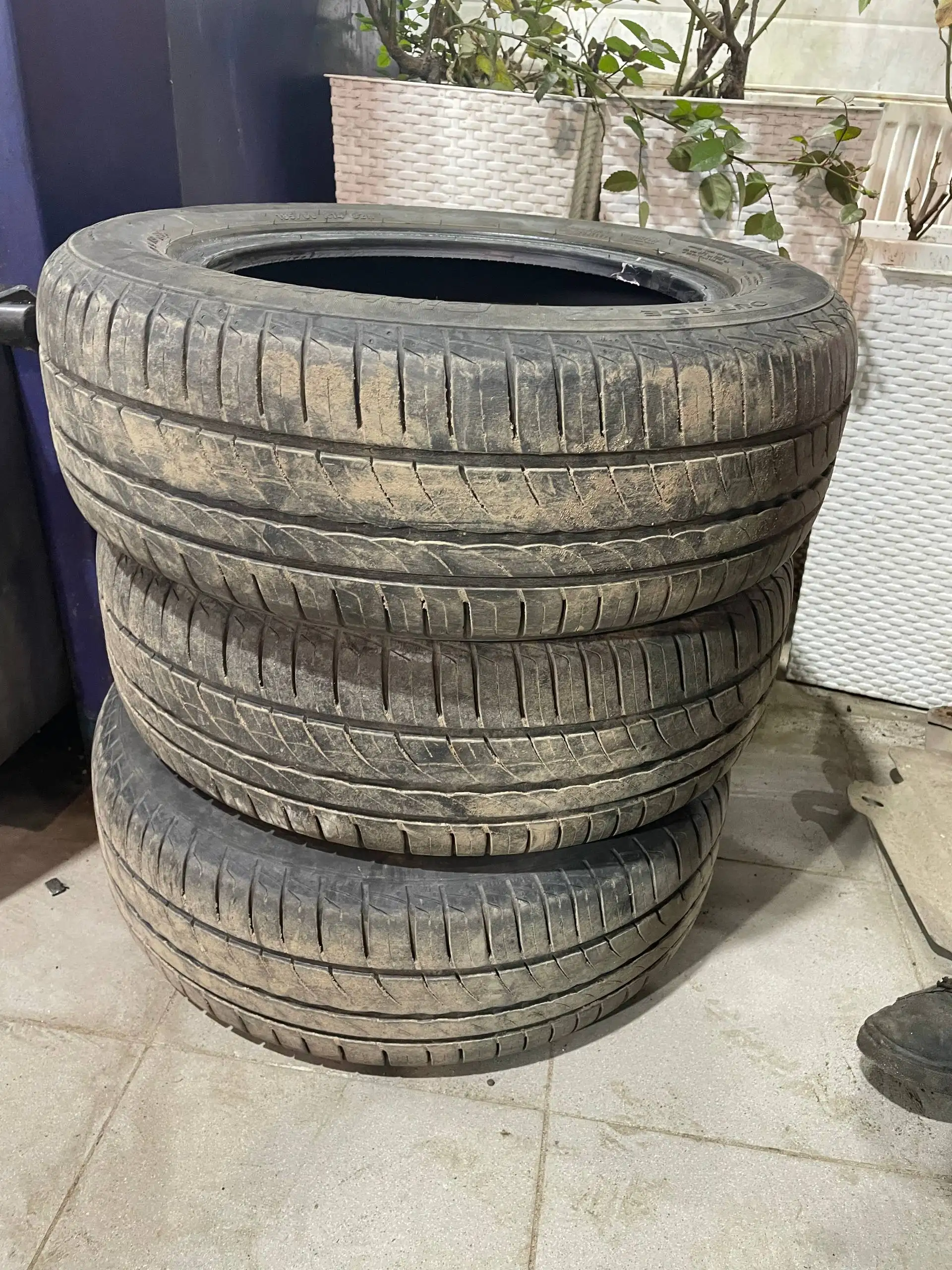 Куплю/продам шины 185/60 R14 - Шины (Запчасти) в Тверь